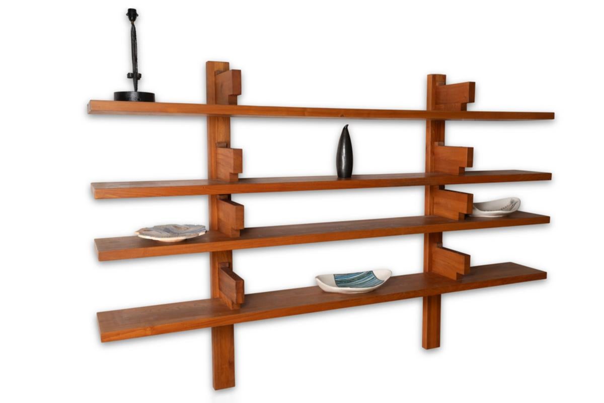 Pierre Chapo.

“B17C” model bookcase in natural blond elm.

French work realised in the 1970s.

Dimensions: H 184 x W 284 x D 35 cm

Reference: LS65178968P