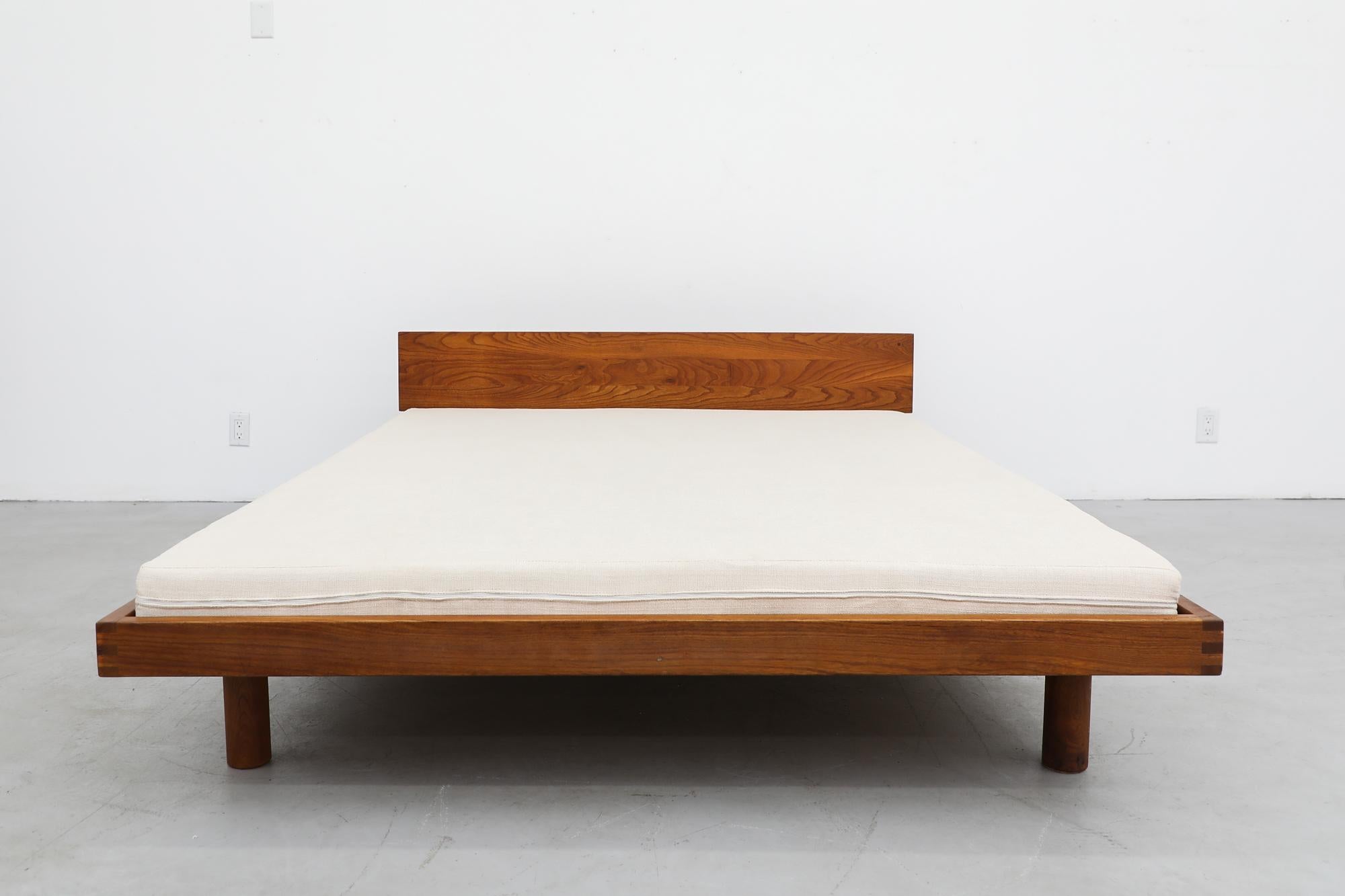 Pierre Chapo Model 'Godot/L01' Double Bed with Headboard in Elm, 1960s In Good Condition For Sale In Los Angeles, CA