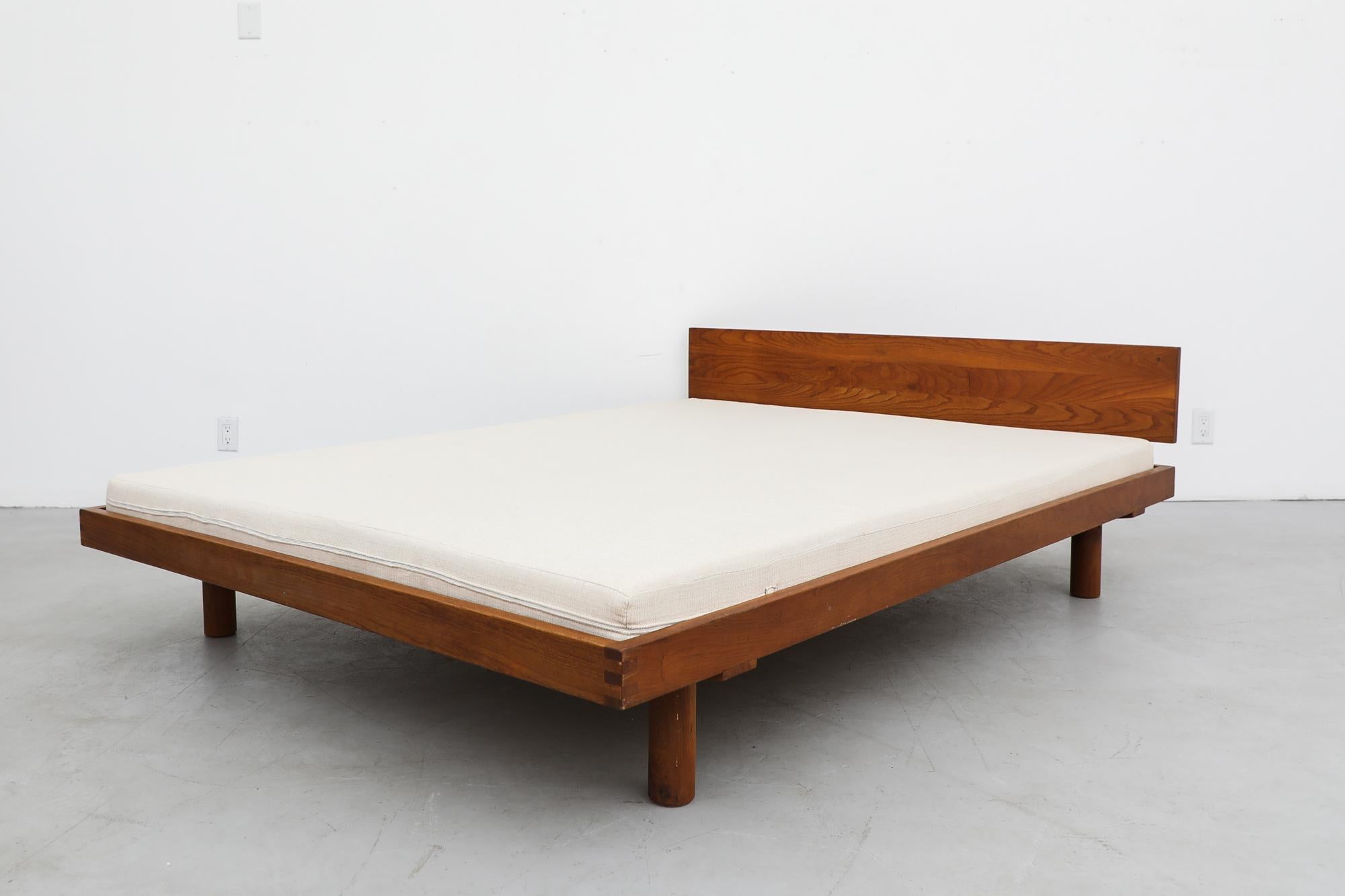 Pierre Chapo Model 'Godot/L01' Double Bed with Headboard in Elm, 1960s For Sale 1