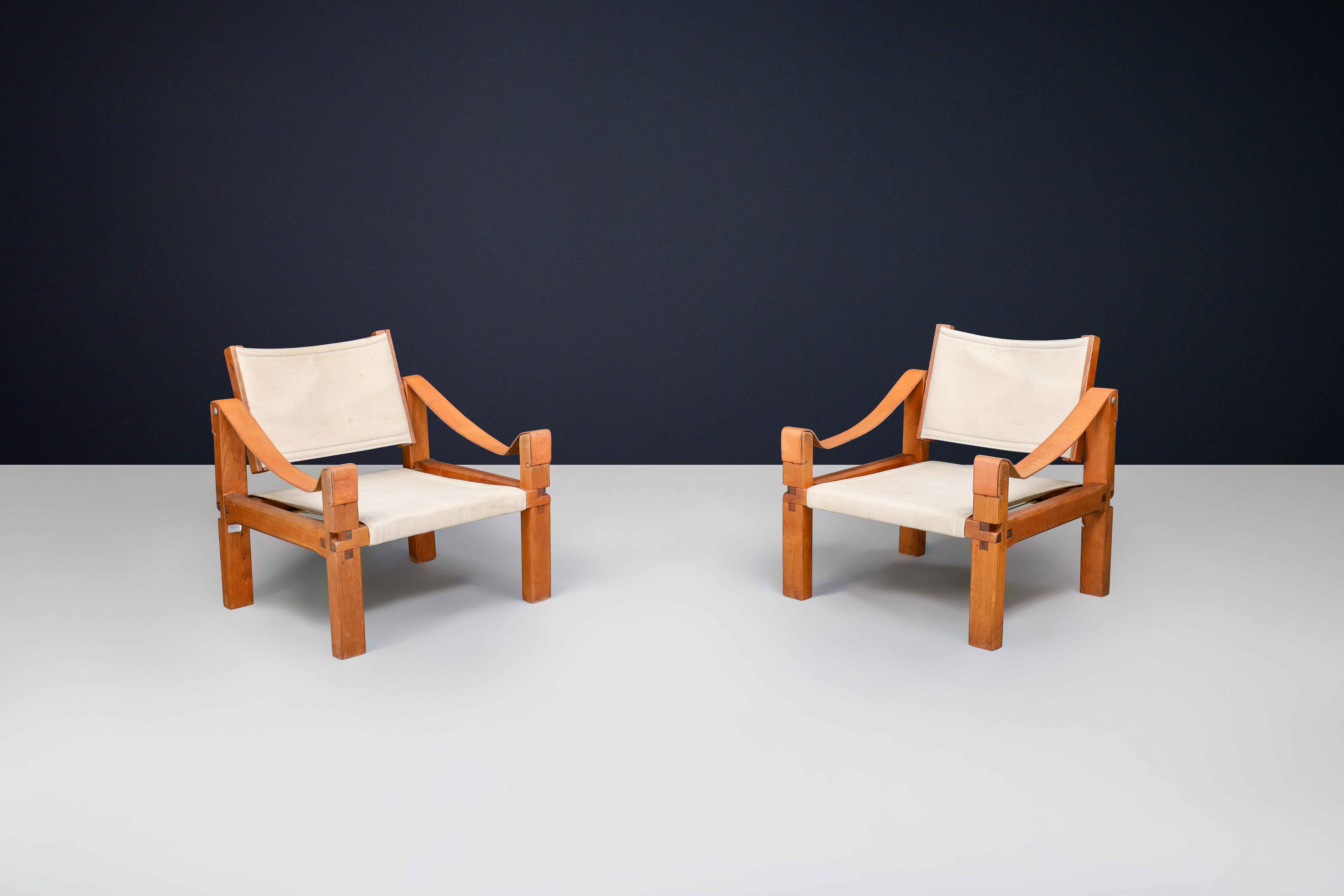 Milieu du XXe siècle Pierre Chapo, paire de fauteuils modèle S10 en cuir d'orme et toile, France, années 1960 en vente