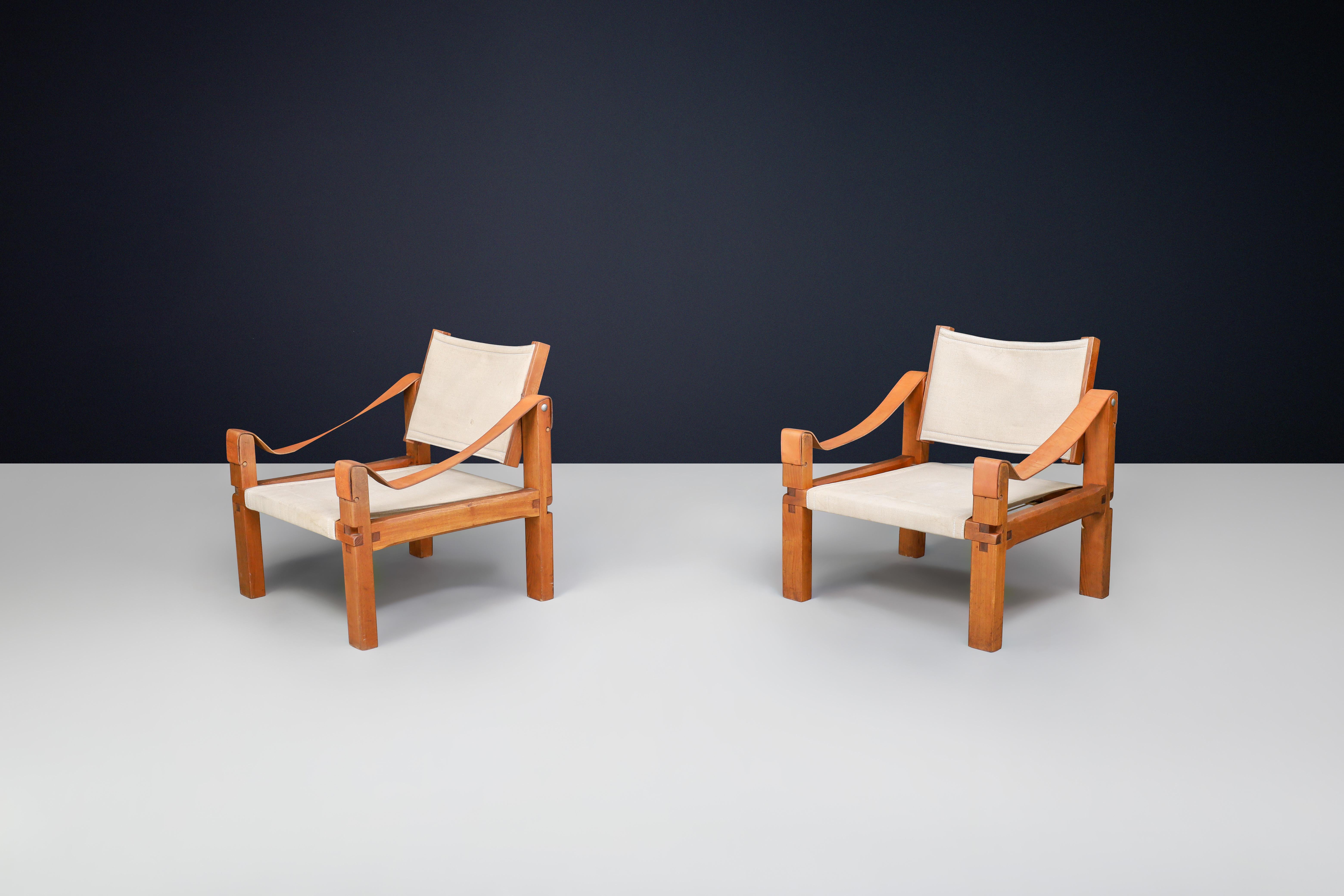 Pierre Chapo, paire de fauteuils modèle S10 en cuir d'orme et toile, France, années 1960 en vente 2