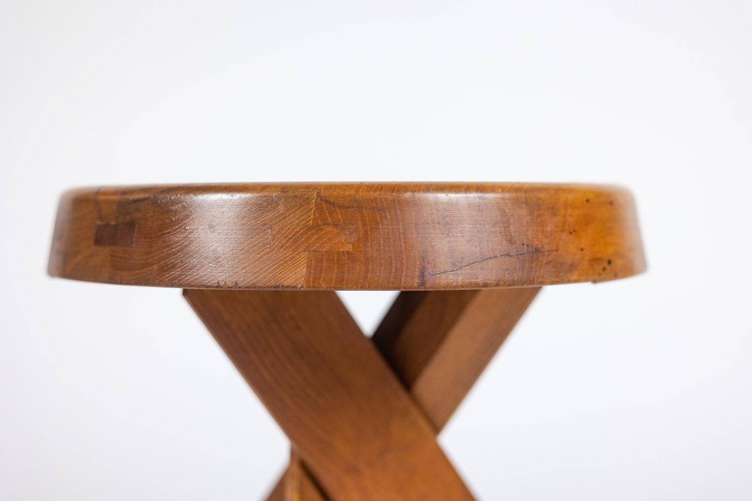 Pierre Chapo. Paar Ulmenhocker Modell S31A. Circa 1970. 3