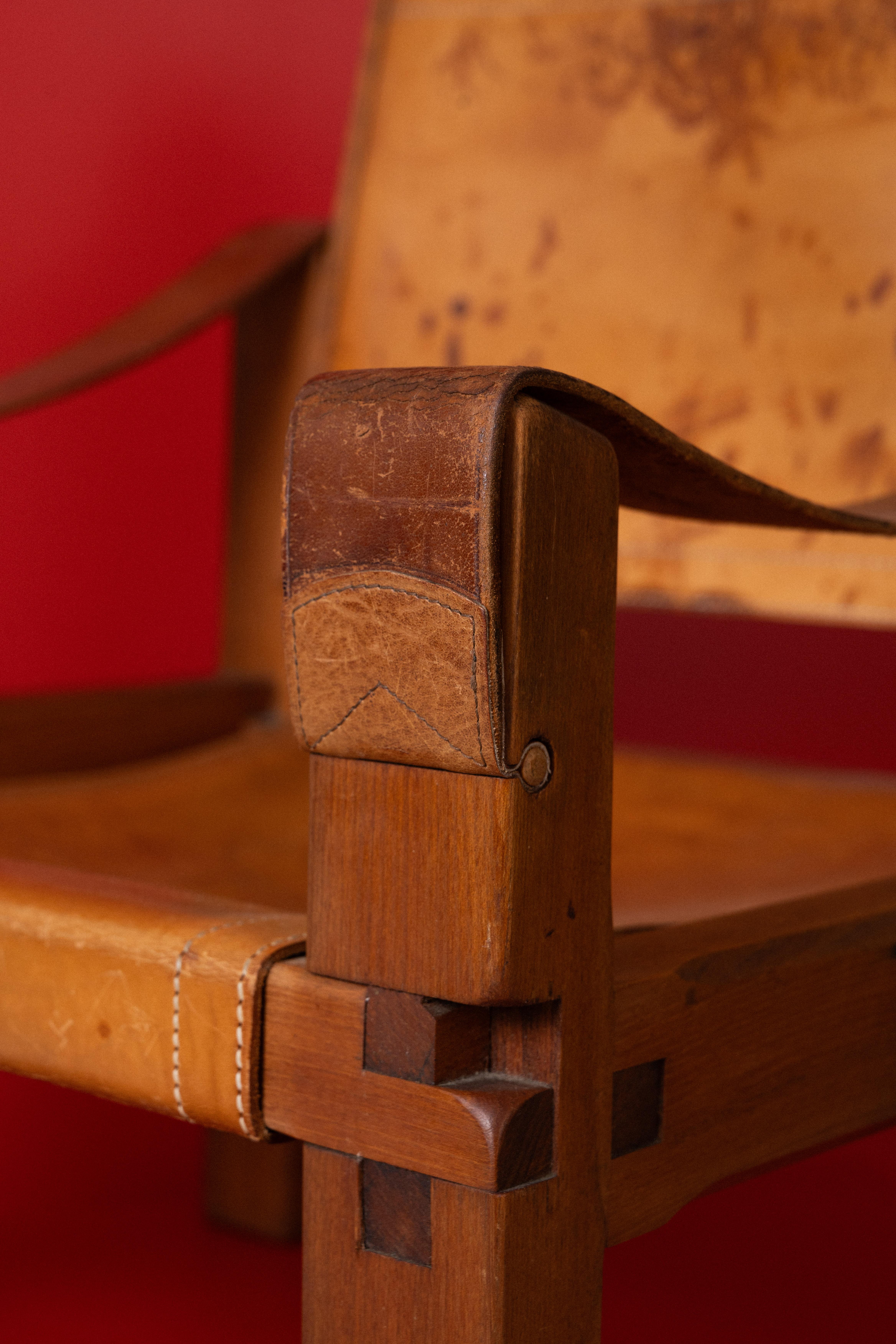 Milieu du XXe siècle PIERRE CHAPO PAIRE DE FAUTEUIL 