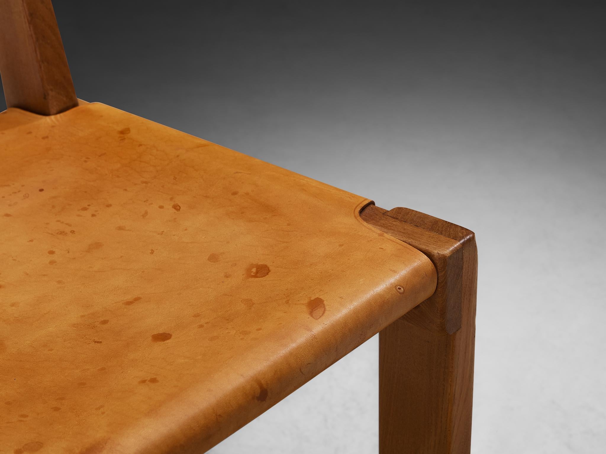 Pierre Chapo Pair of 'S24' Dining Chairs in Cognac Leather and Elm en Bueno estado para la venta en Waalwijk, NL