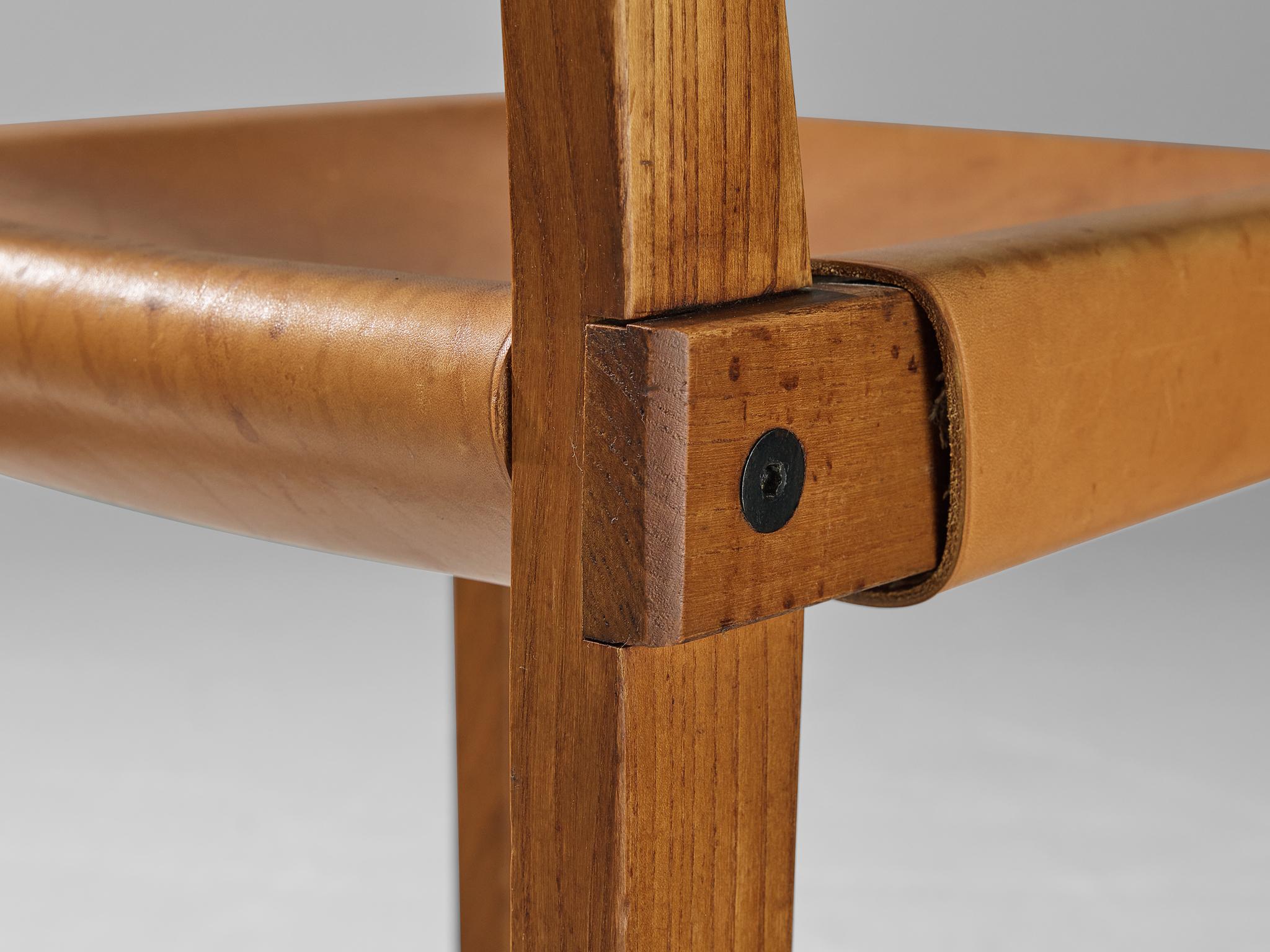 4 chaises de salle à manger « S24 » de Pierre Chapo en orme et cuir cognac Bon état à Waalwijk, NL