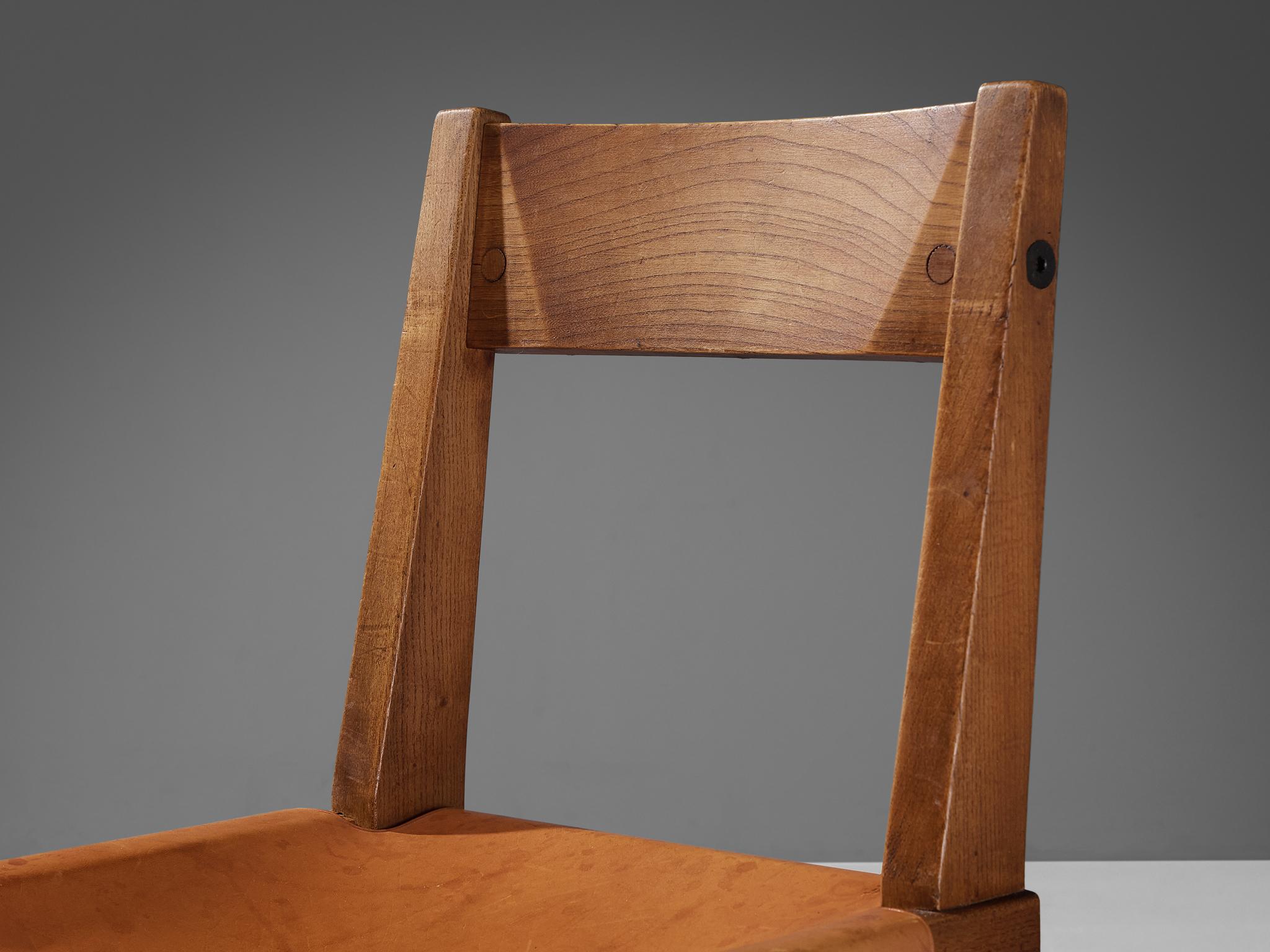 4 chaises de salle à manger « S24 » de Pierre Chapo en orme et cuir cognac 1
