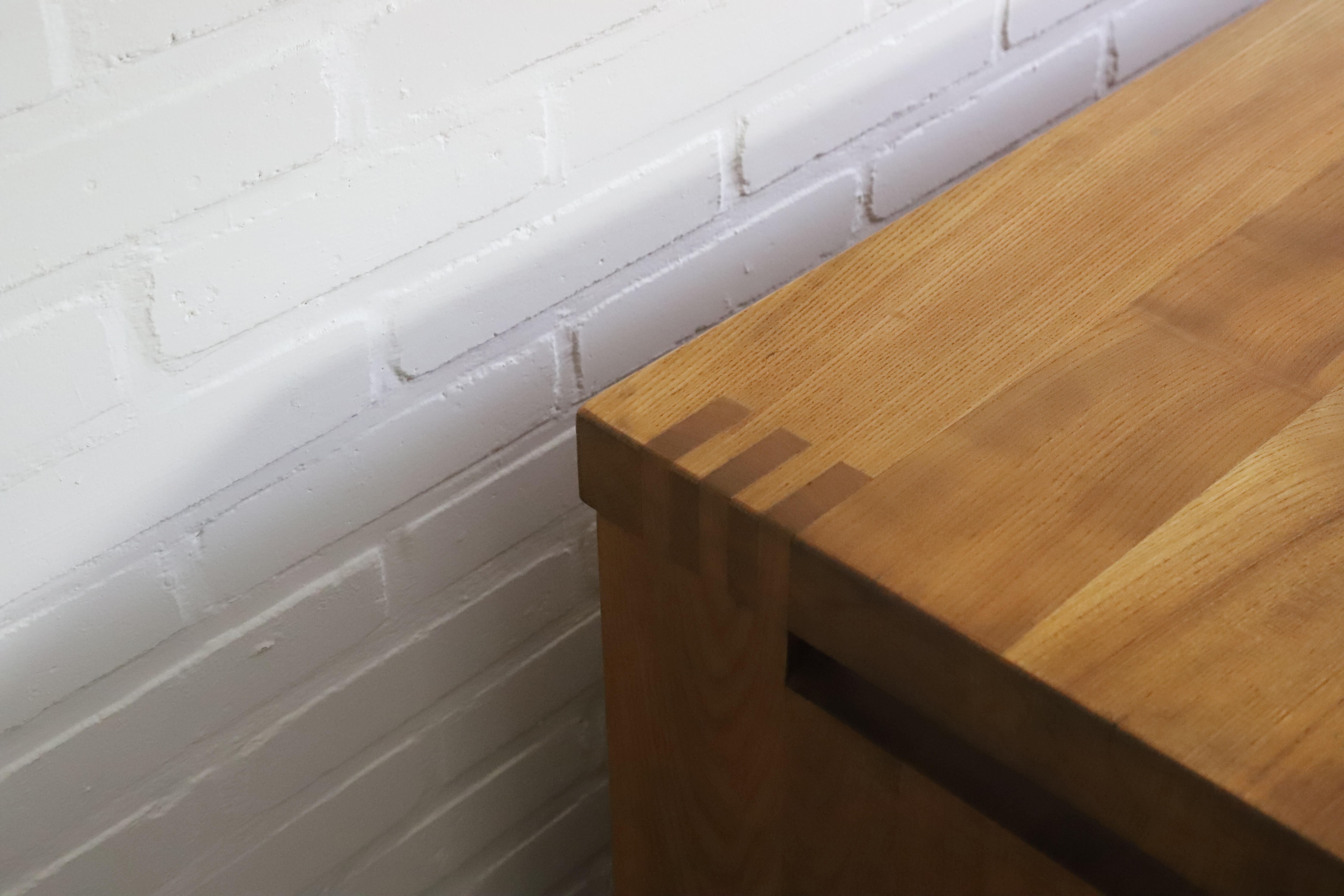 Fin du 20e siècle Pierre Chapo 'R08' sideboard in solid Elm, France 1970's en vente