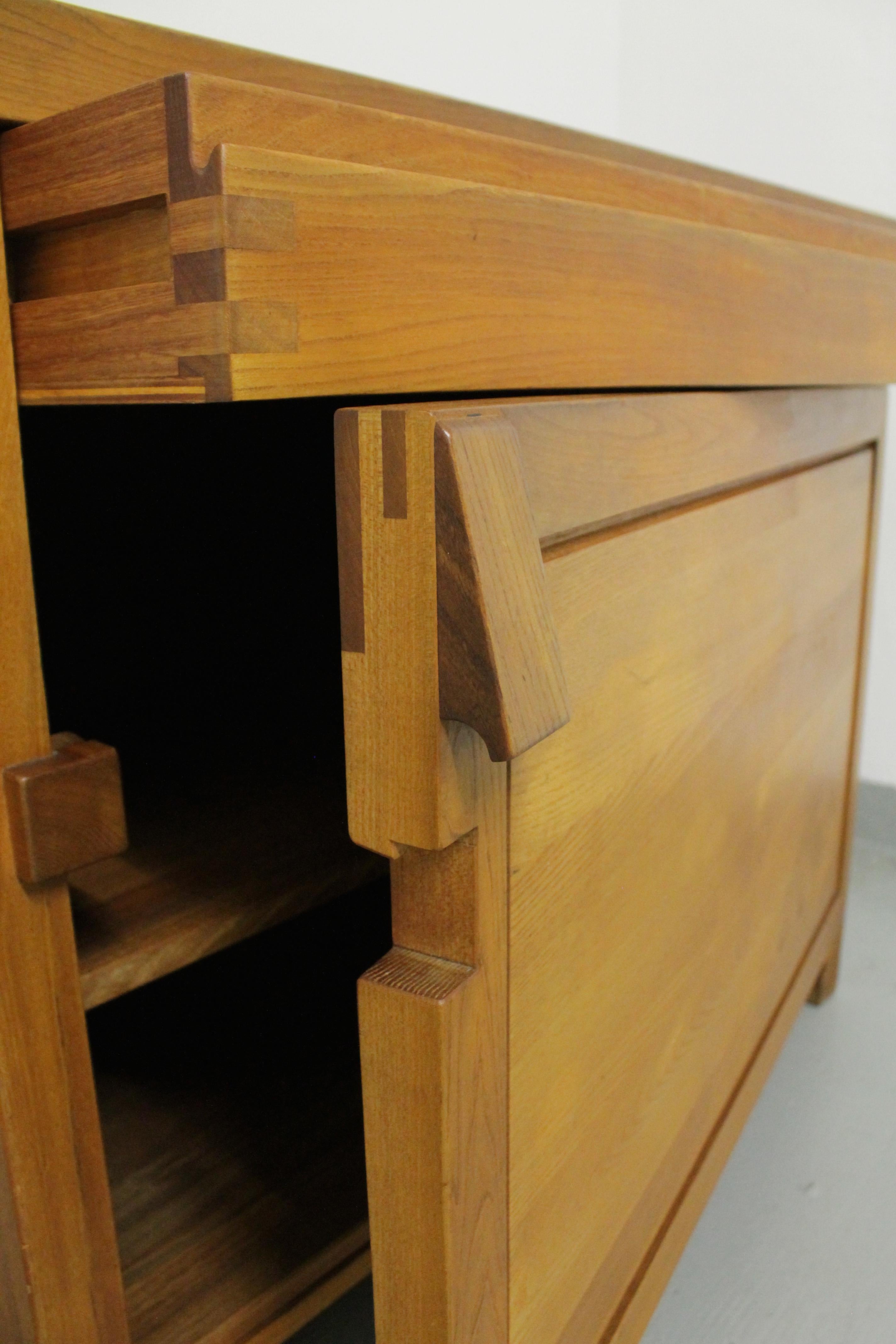 Elm Pierre Chapo R09 Cabinet