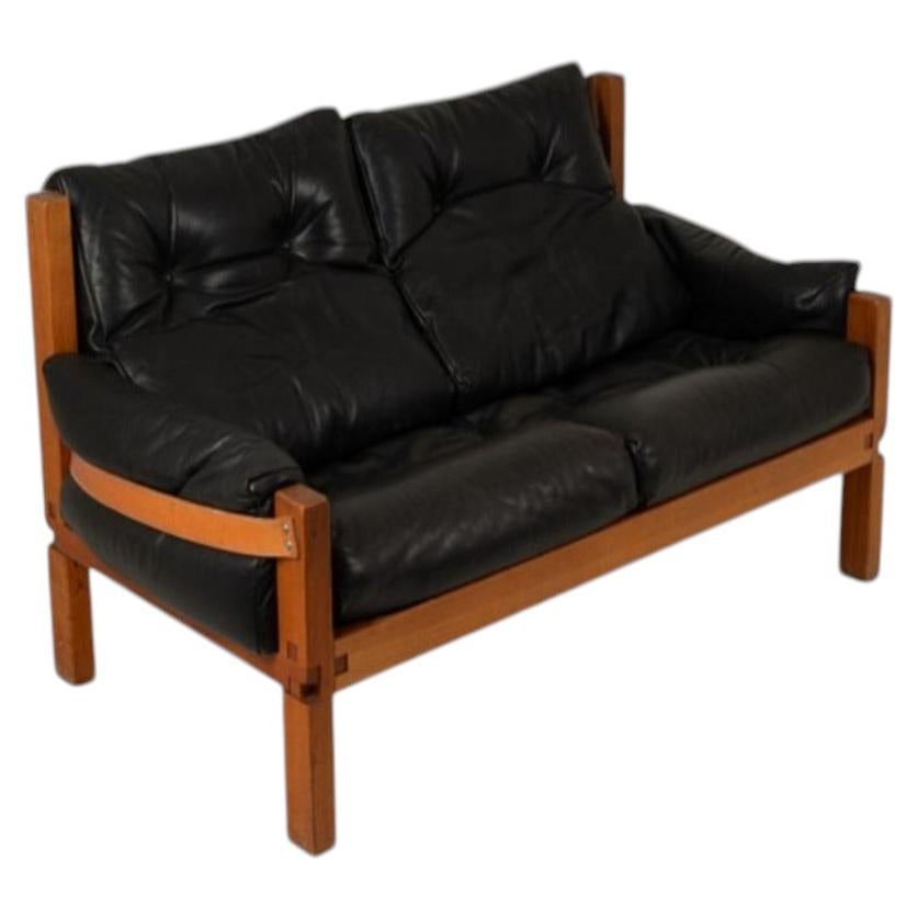 Pierre Chapo. Zweisitzer-Sofa S22, aus Ulme und schwarzem Leder. 1970 im Angebot