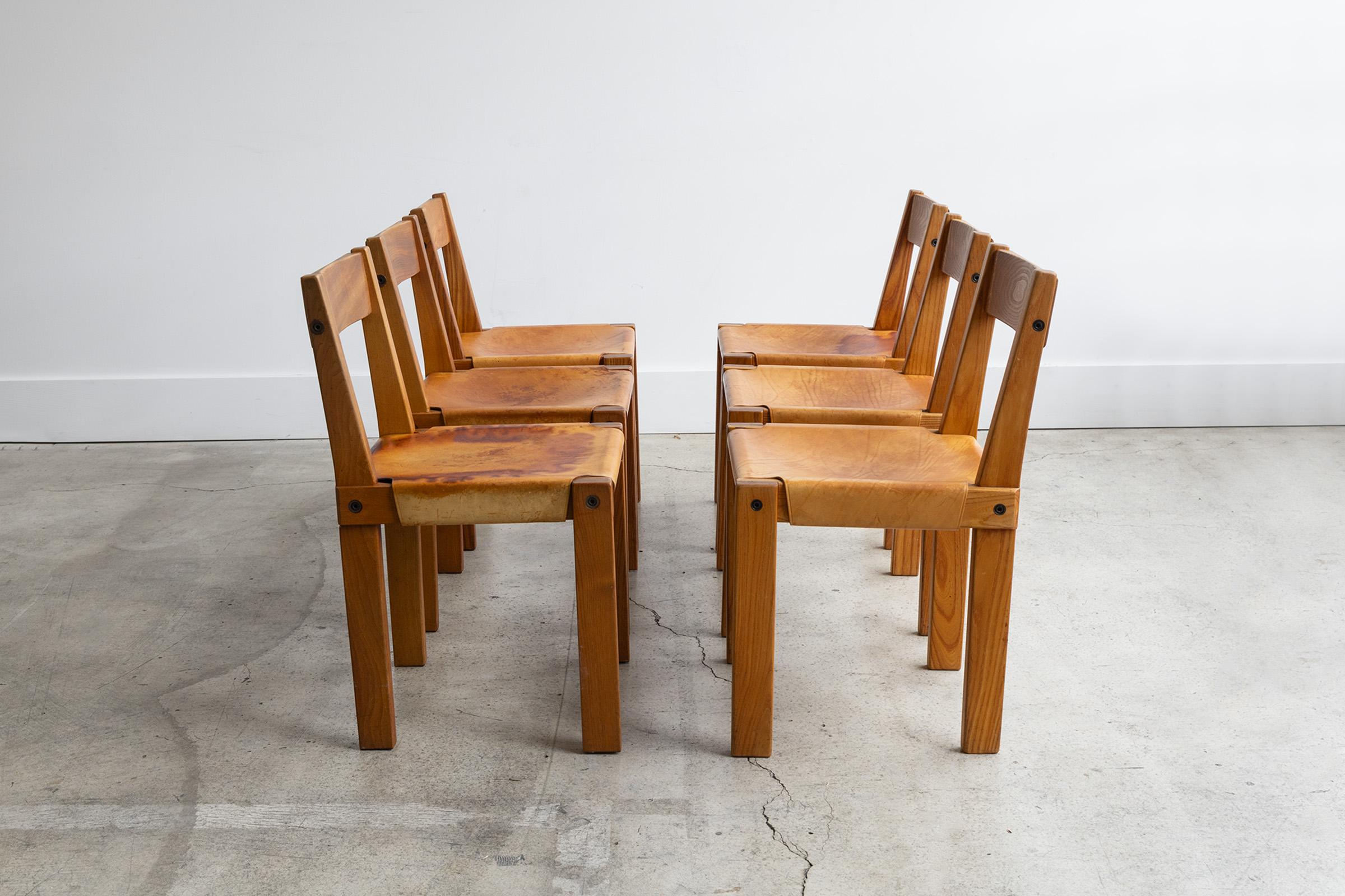Mid-Century moderno Pierre Chapo s24 Chairs in Elm and Leather France 1960 Set of 6 in vendita