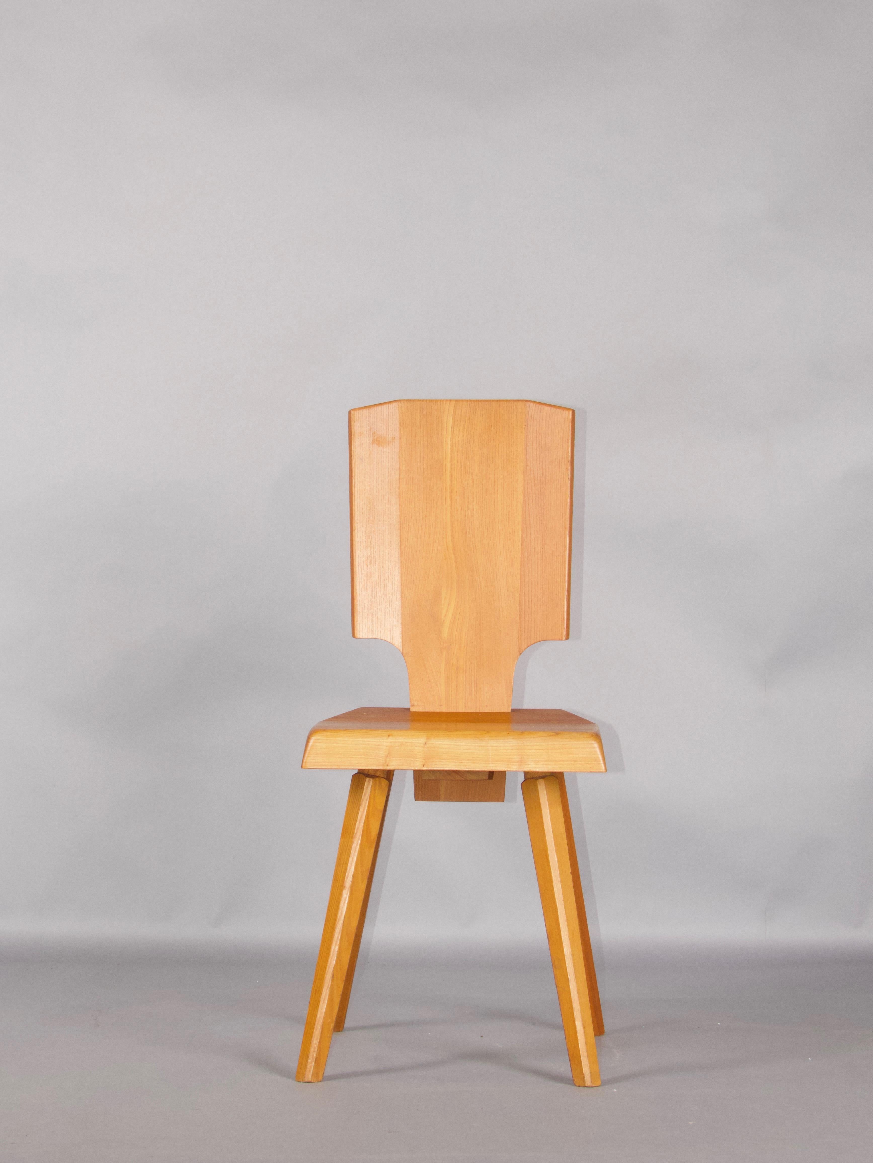 Pierre Chapo S28 chair in elm wood France 1972 In Good Condition For Sale In grand Lancy, CH