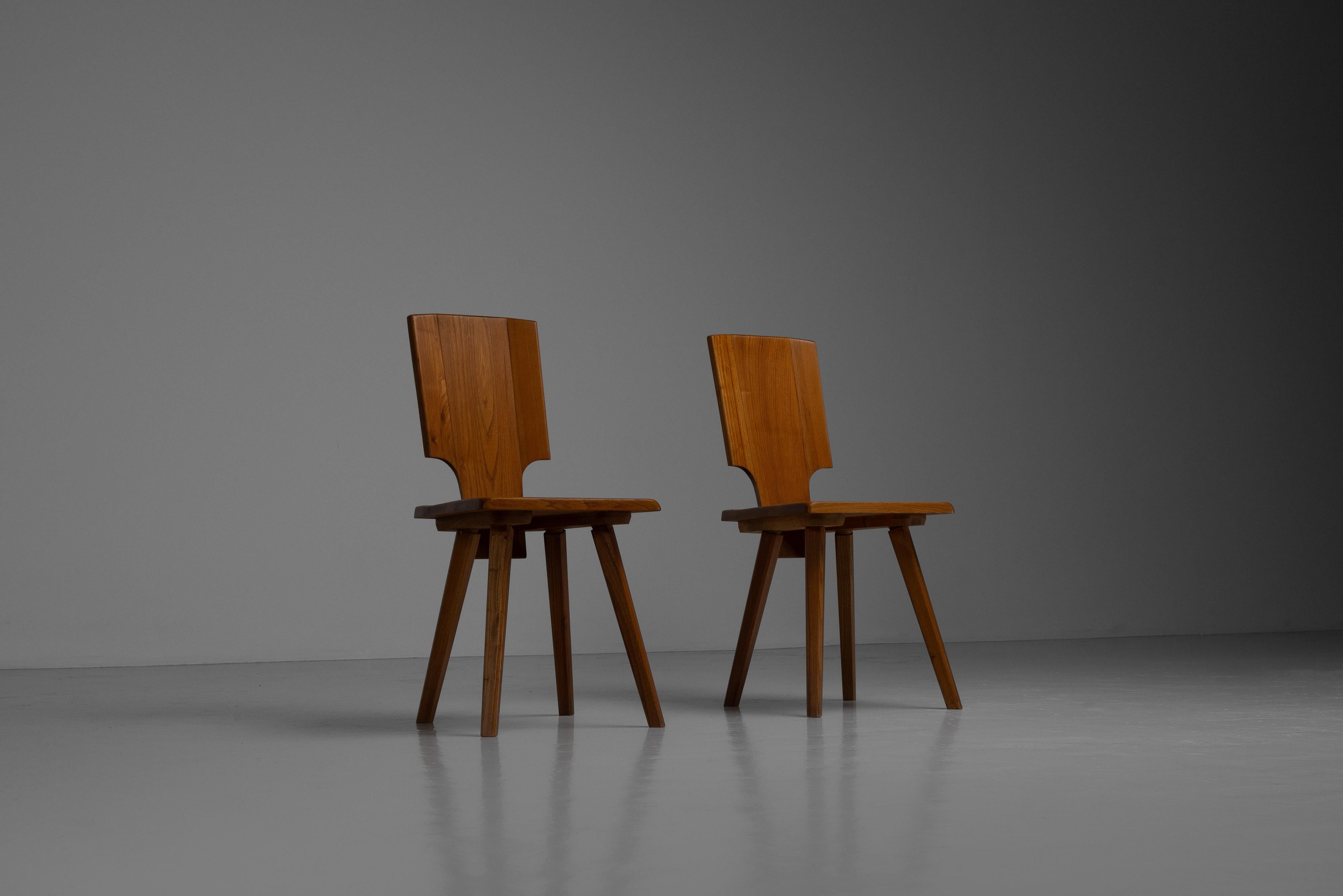 Elm Pierre Chapo S28 chairs pair in elm wood France 1972 For Sale