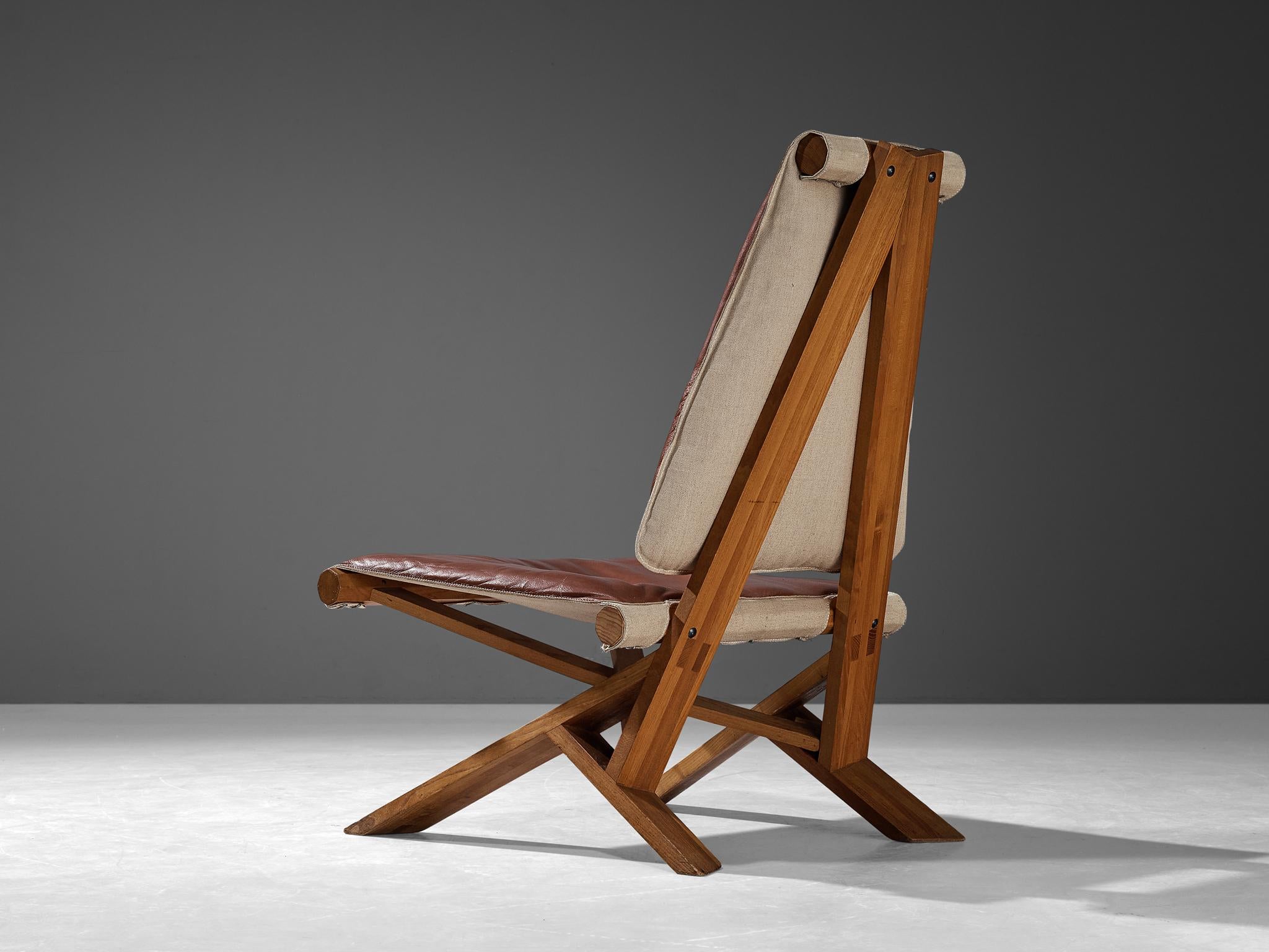 Pierre Chapo 'S46' lounge chair, leather, elm, France, 1979

This design is an early edition, created according to the original craft methodology of Pierre Chapo. Pierre Chapo designed the 'S46' with the same principles as the 'Chlacc' chair