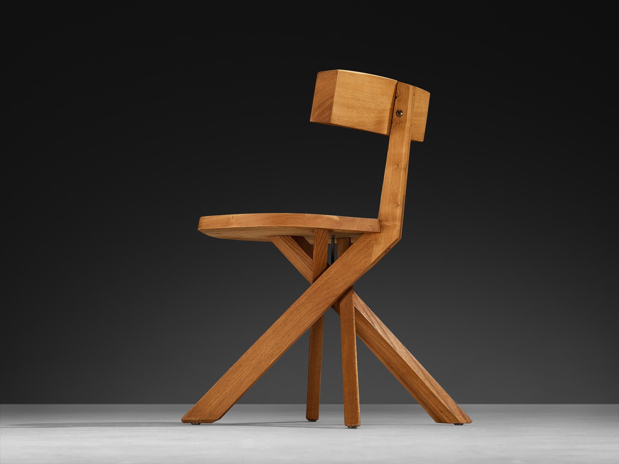Français Chaise sculpturale 'S34' en orme de Pierre Chapo en vente