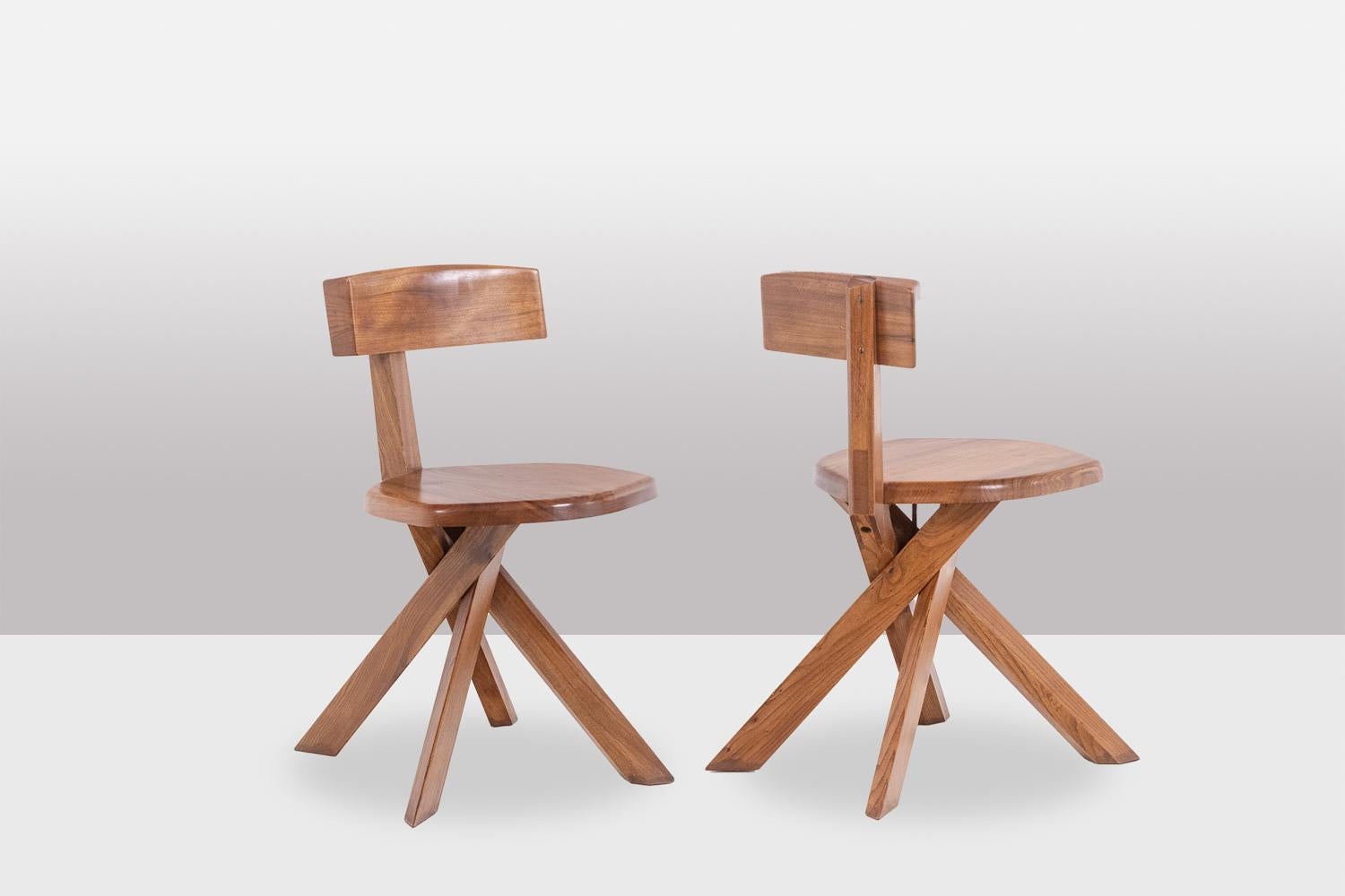 Pierre Chapo, par.

Série de 6 chaises modèle S34 en orme blond naturel massif.

Travail français réalisé dans les années 1960.

Dimensions : H 71 x L 40 x P 40 cm

Référence : LS58946601E

Pierre Chapo (1927-1987) est un créateur de meubles