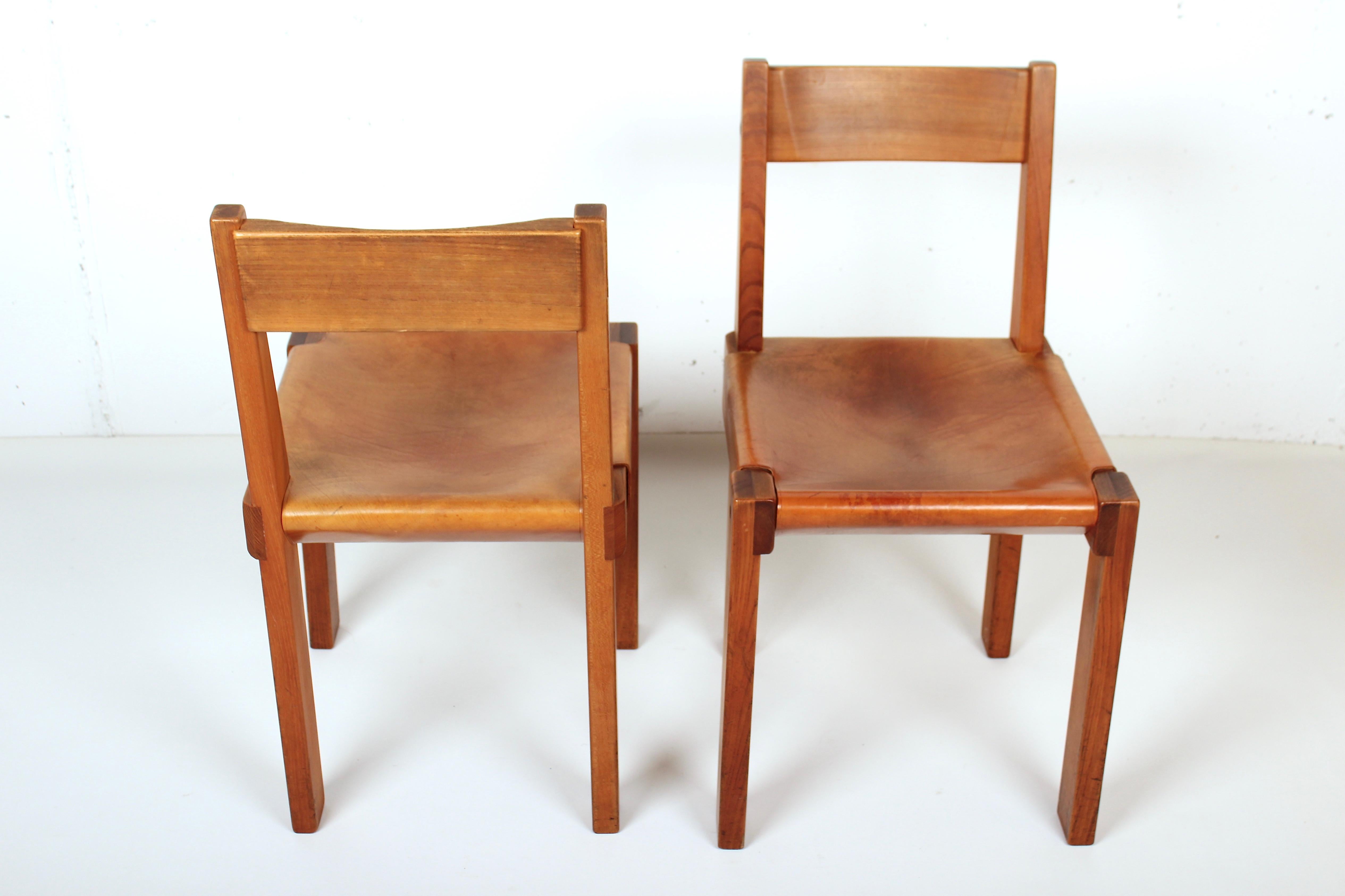 Pierre Chapo Set of Four Elm and Leather S 24 Dining Chairs, France, 1960s For Sale 9