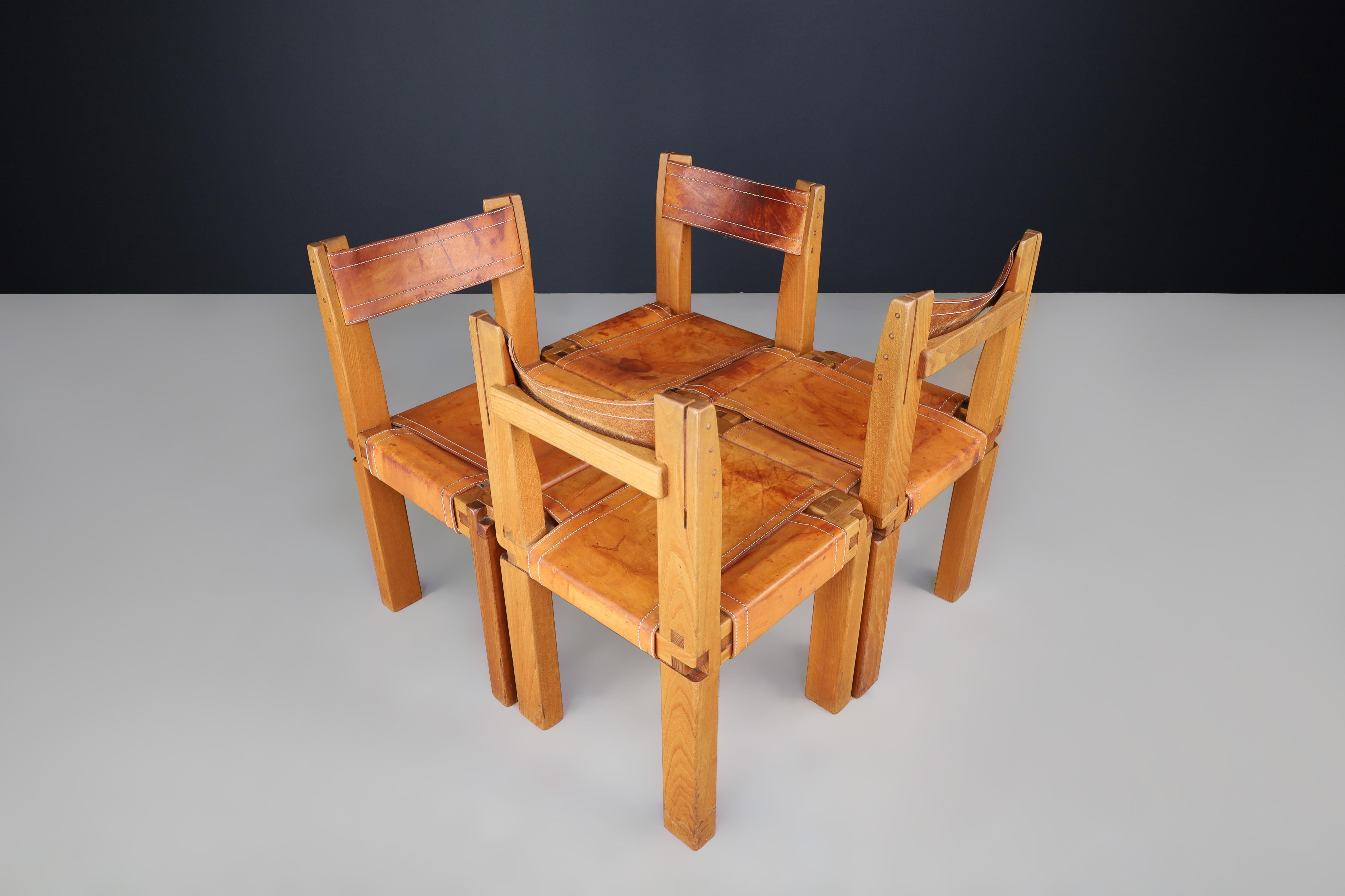 Pierre Chapo Set of Four 'S11' Chairs in Cognac Leather and Elm, France 1960s   For Sale 11