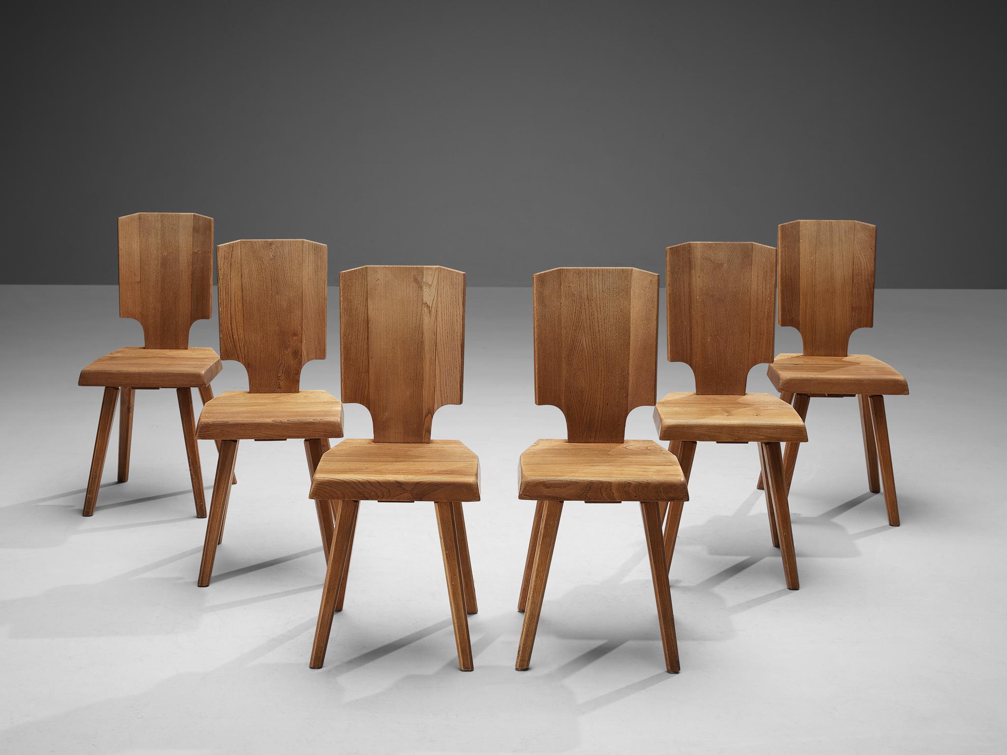 Pierre Chapo, 'S28' dining chairs, elmwood, France, design 1972, manufactured 1972-1974.

This stunning set of dining chairs is designed by Pierre Chapo in 1972. During  Chapo his travels to Alsace, France, Chapo discovered the Alsatian architecture