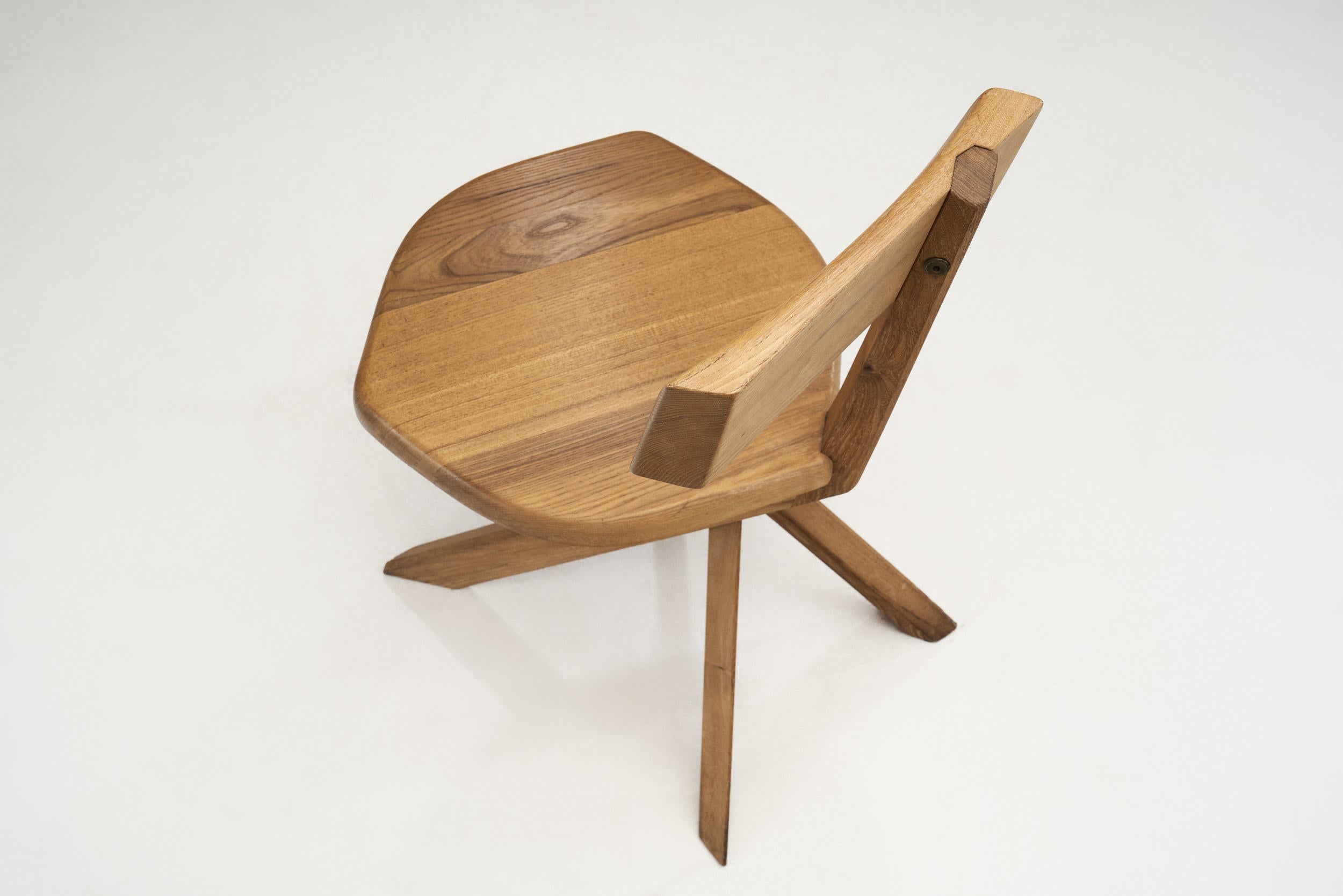 Milieu du XXe siècle Ensemble de six chaises S34 en bois d'orme Pierre Chapo, France, années 1960 en vente