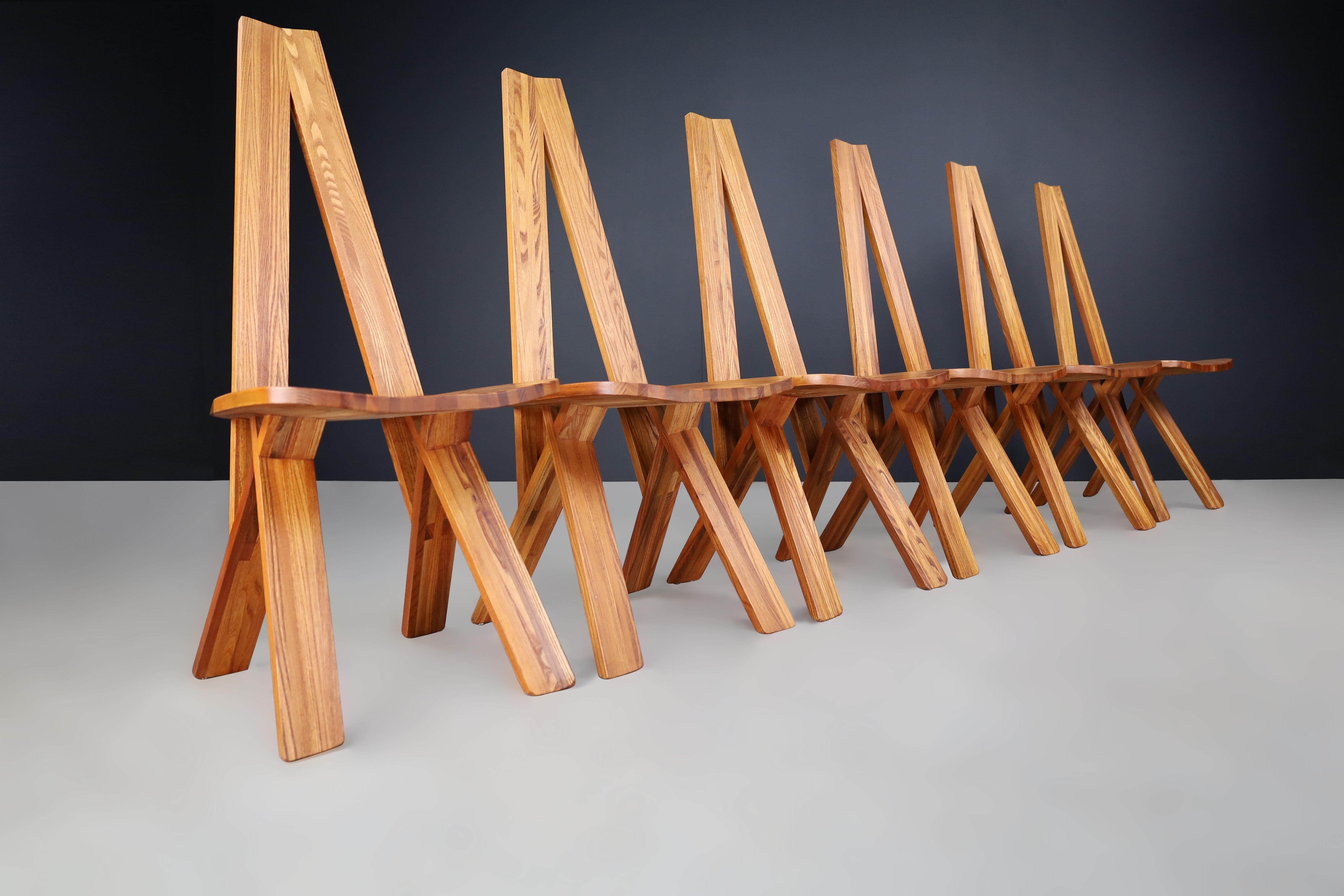 Pierre Chapo Set of Six 'S45'Dining room Chairs in Elm, France 1970s

This set of six dining room chairs is a masterpiece, designed by Pierre Chapo in 1970s in France. Crafted in Elmwood, the chairs are a part of Chapo's 'Chlacc' series, which uses