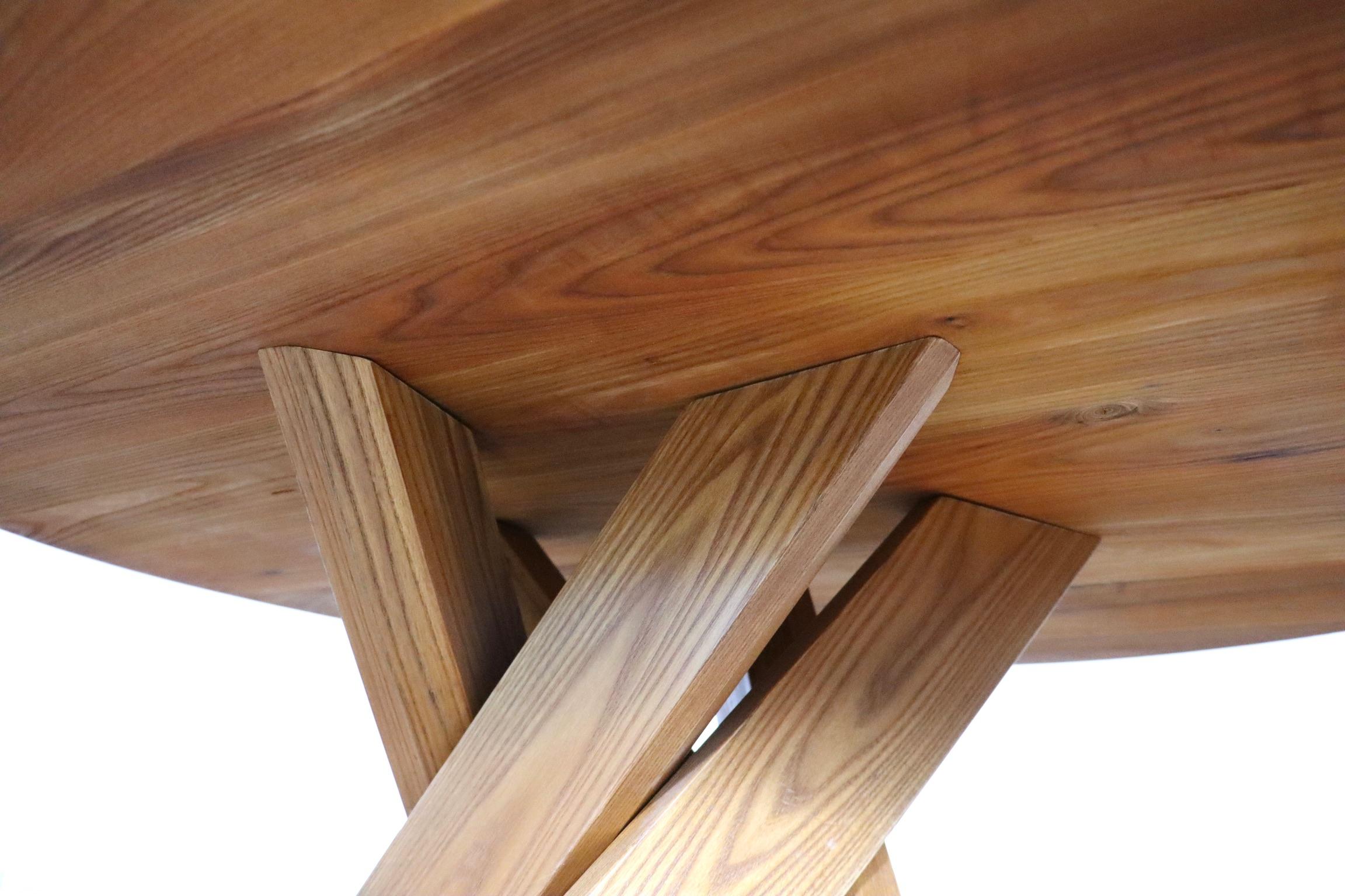 Table de salle à manger Sfax T21D en orme massif Pierre Chapo, France, 1970 en vente 6