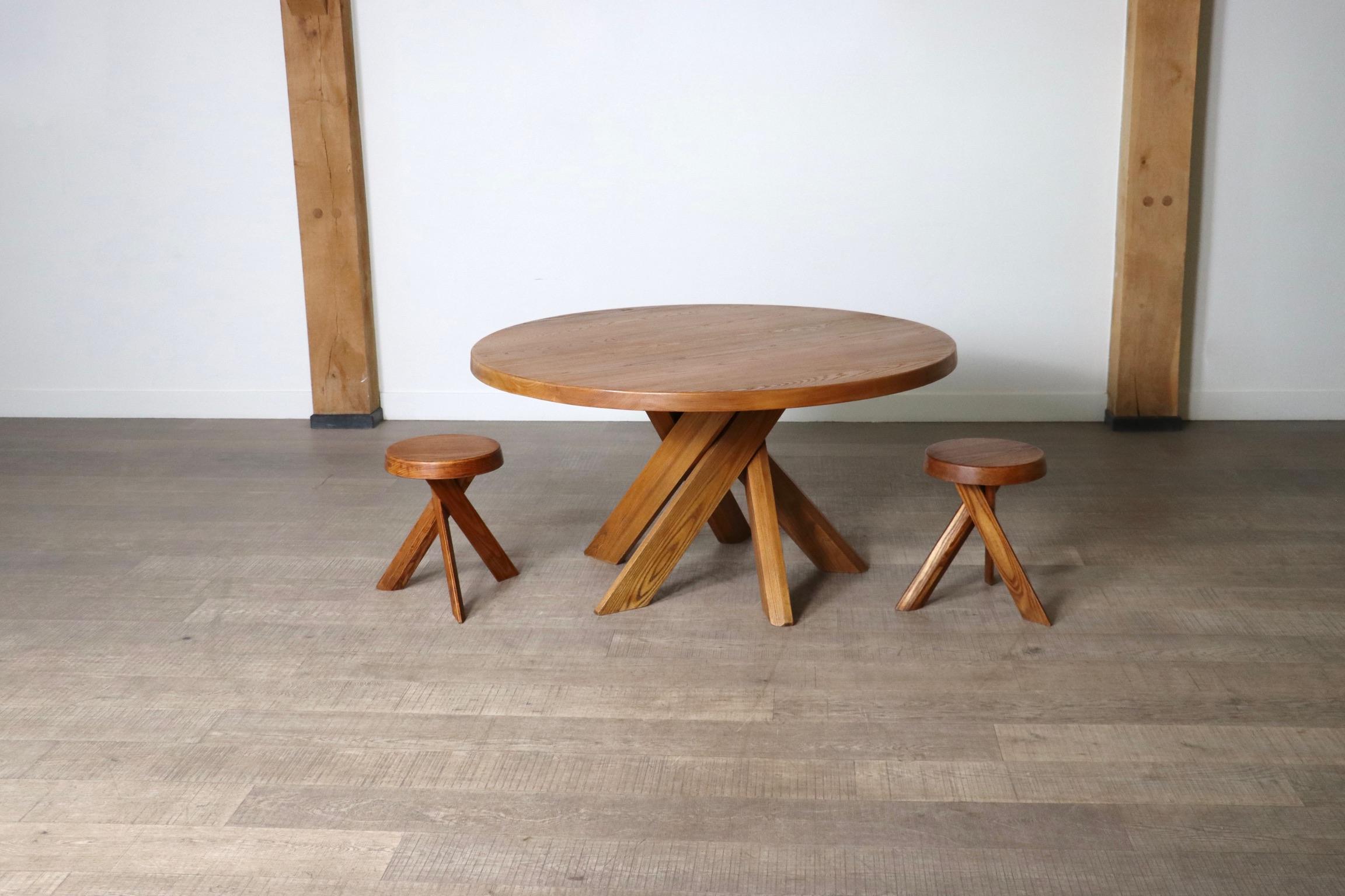 Table de salle à manger Sfax T21D en orme massif Pierre Chapo, France, 1970 en vente 8