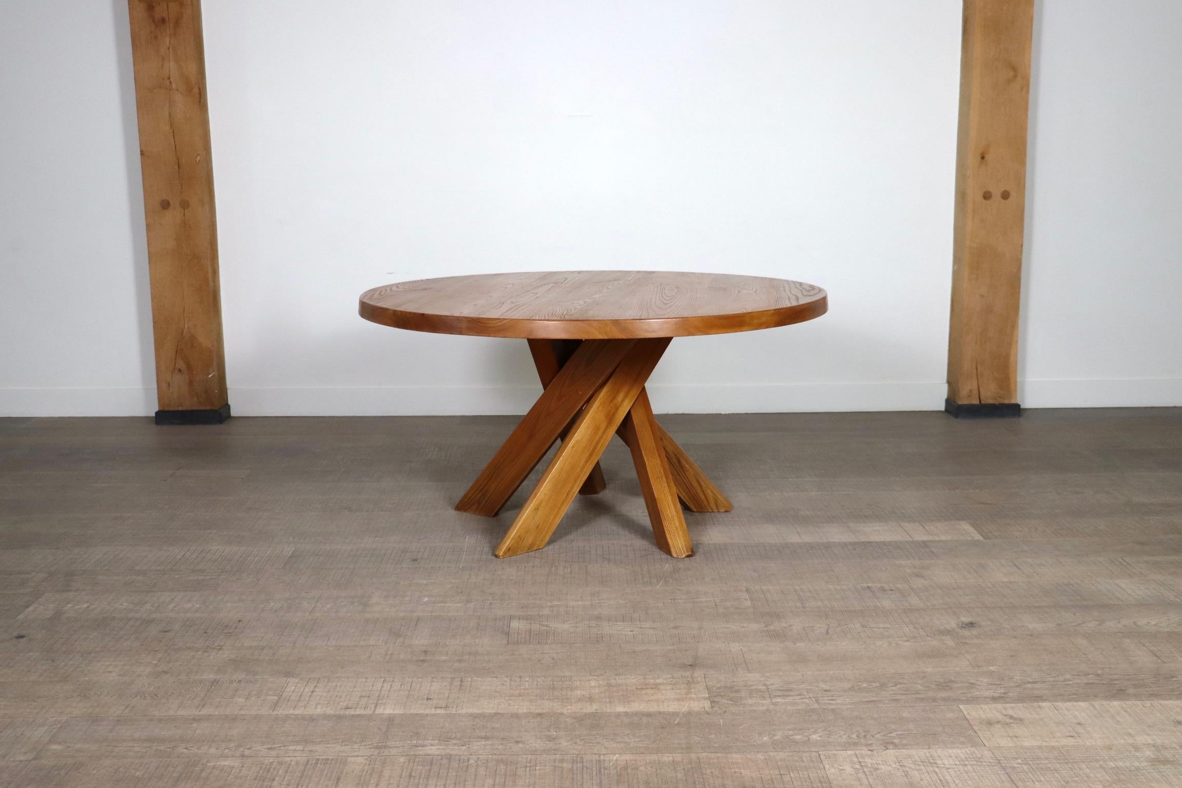 Table de salle à manger Sfax T21D en orme massif Pierre Chapo, France, 1970 en vente 1
