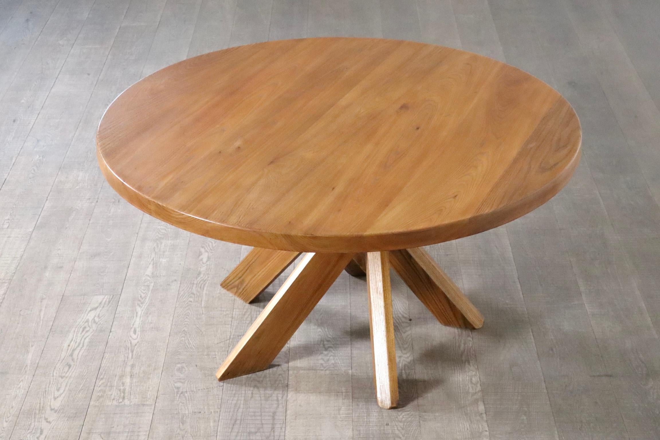 Table de salle à manger Sfax T21D en orme massif Pierre Chapo, France, 1970 en vente 2