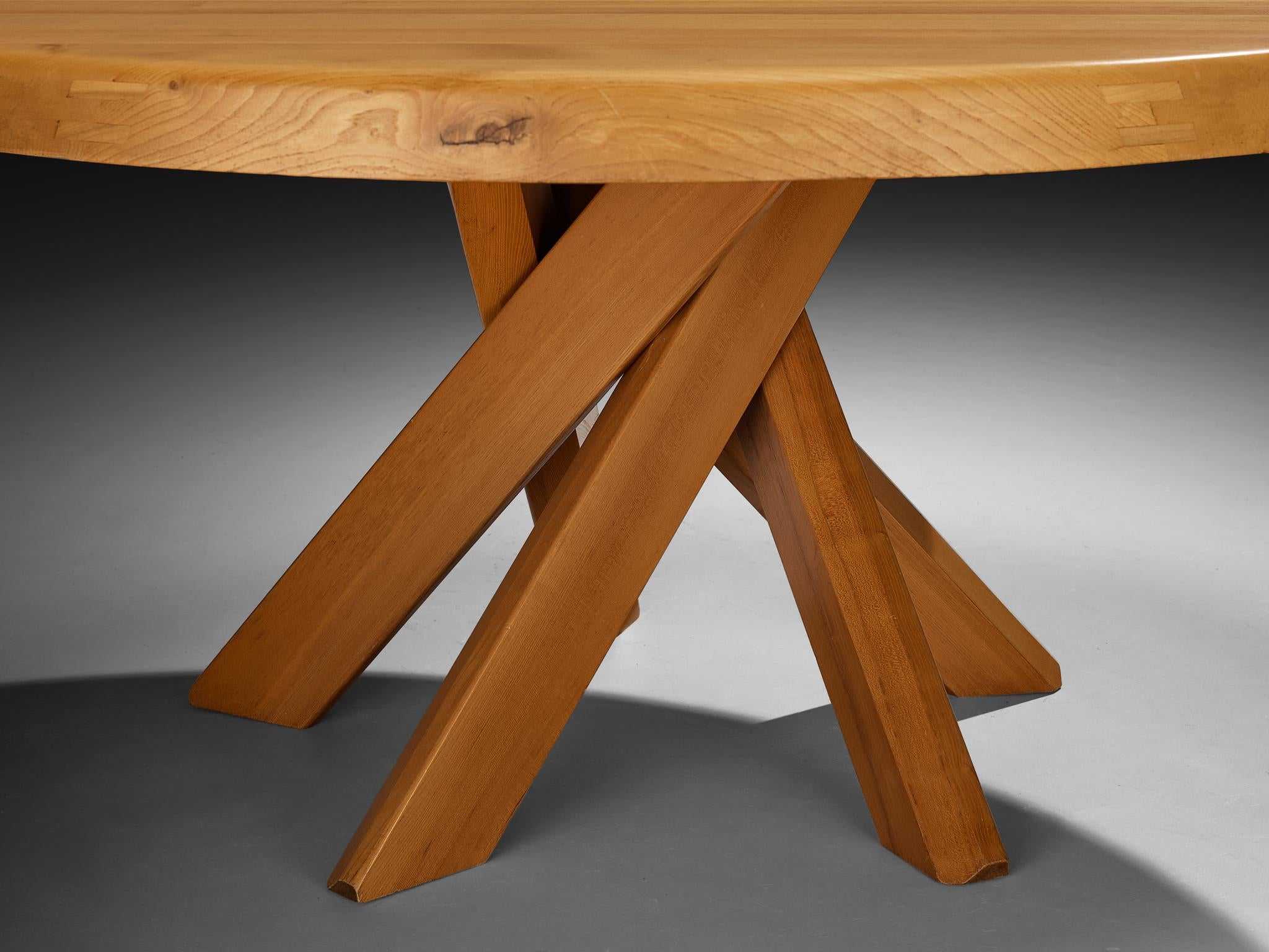 Postmoderne Pierre Chapo 'Sfax' T21E Table de salle à manger en orme massif 160cm/62.99in. en vente