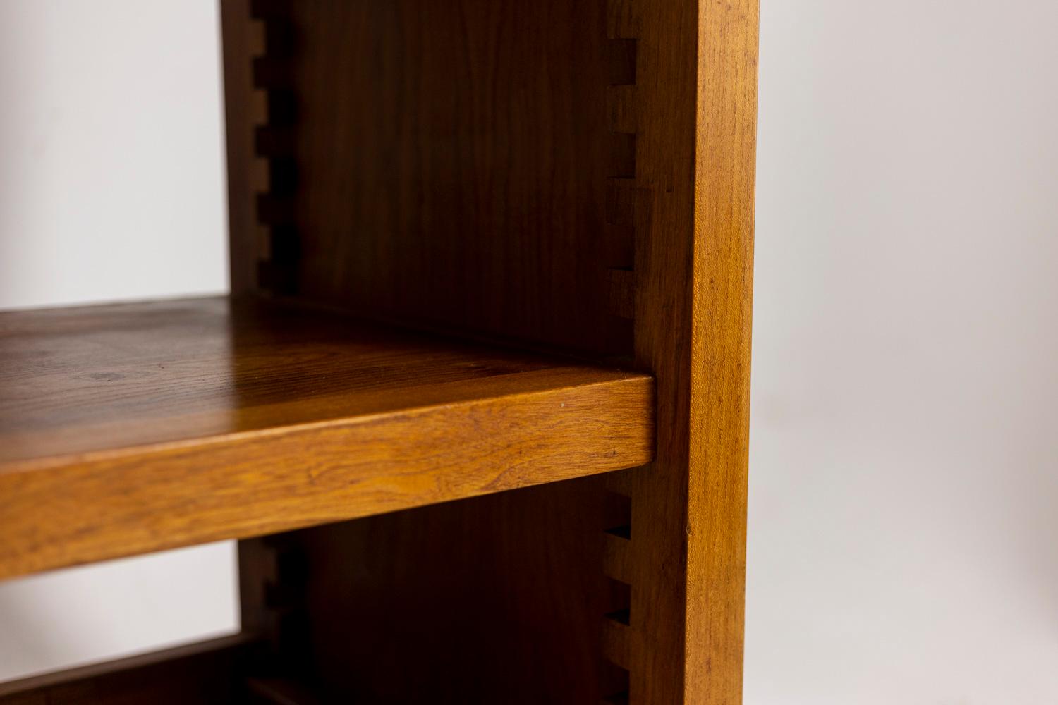 Pierre Chapo, Shelves Cabinet in Natural Elm, 1960s For Sale 7