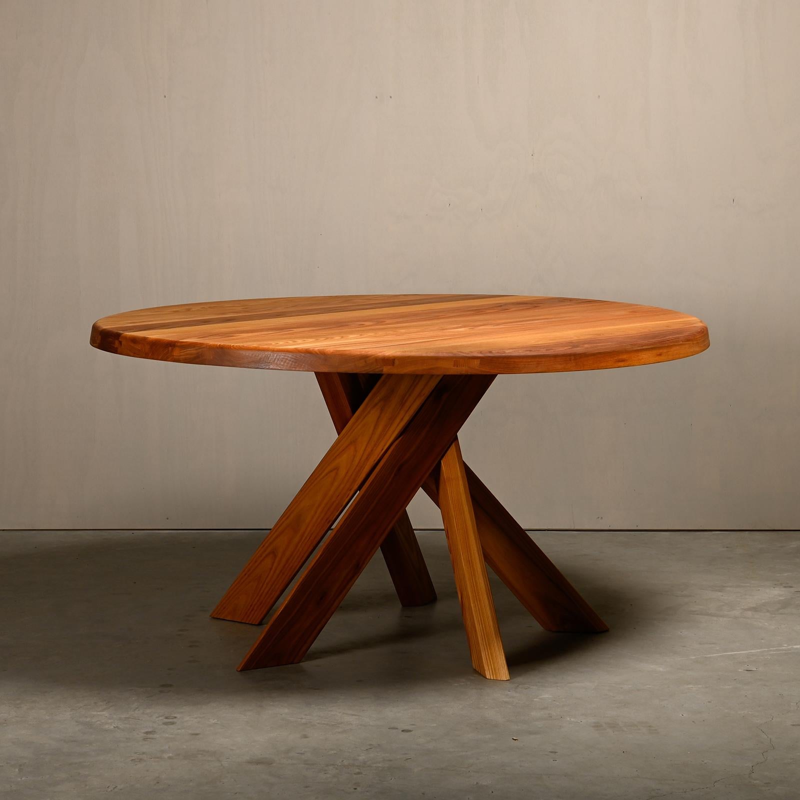 Pierre Chapo, Tisch „Modell D“ aus massiver Ulme T21, Frankreich (Moderne der Mitte des Jahrhunderts) im Angebot