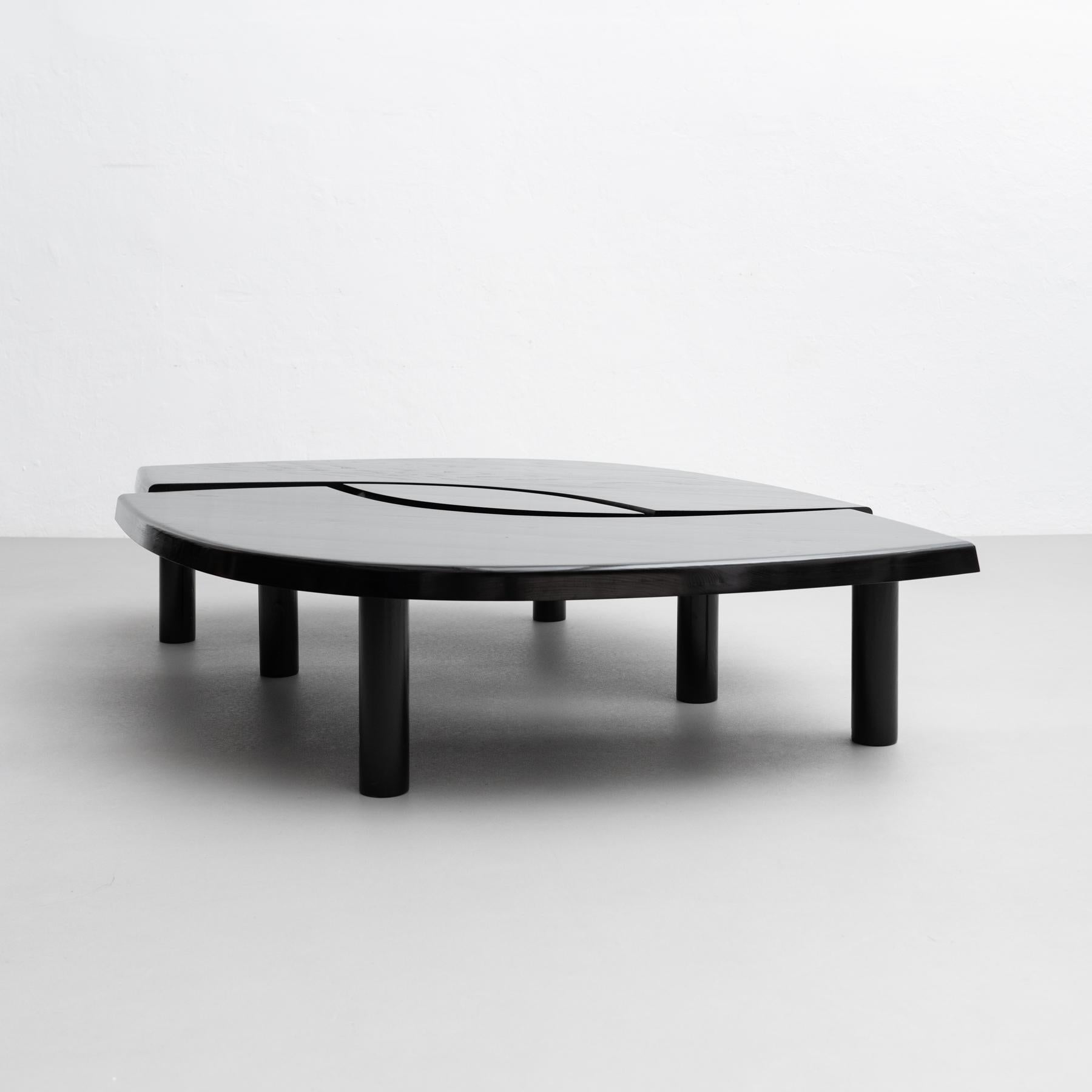 Sophistication élégante : Table T22 de Pierre Chapo en édition spéciale noire en vente 6
