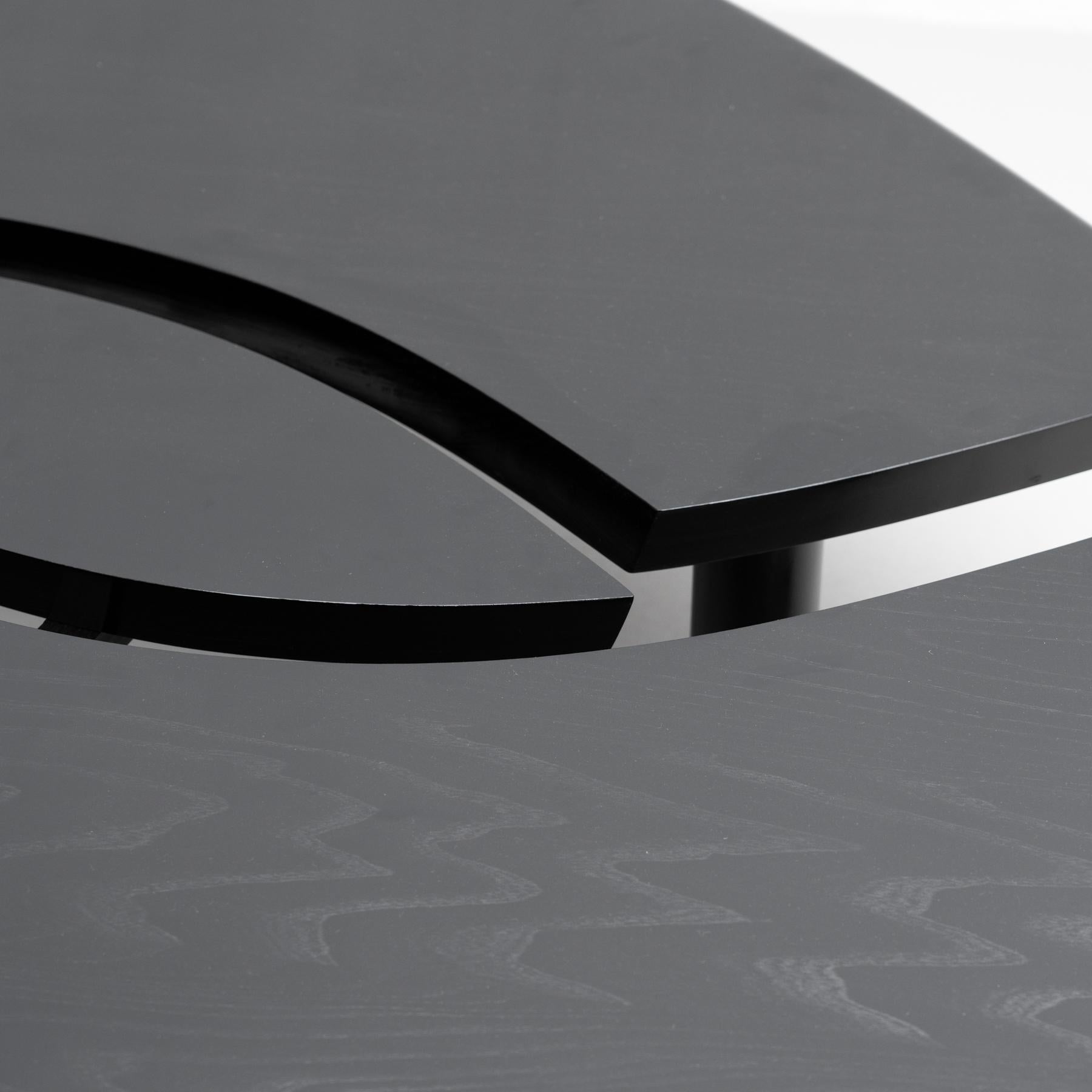 Sleek Sophistication: Pierre Chapo's T22 Table in Special Black Edition In Good Condition In Barcelona, Barcelona
