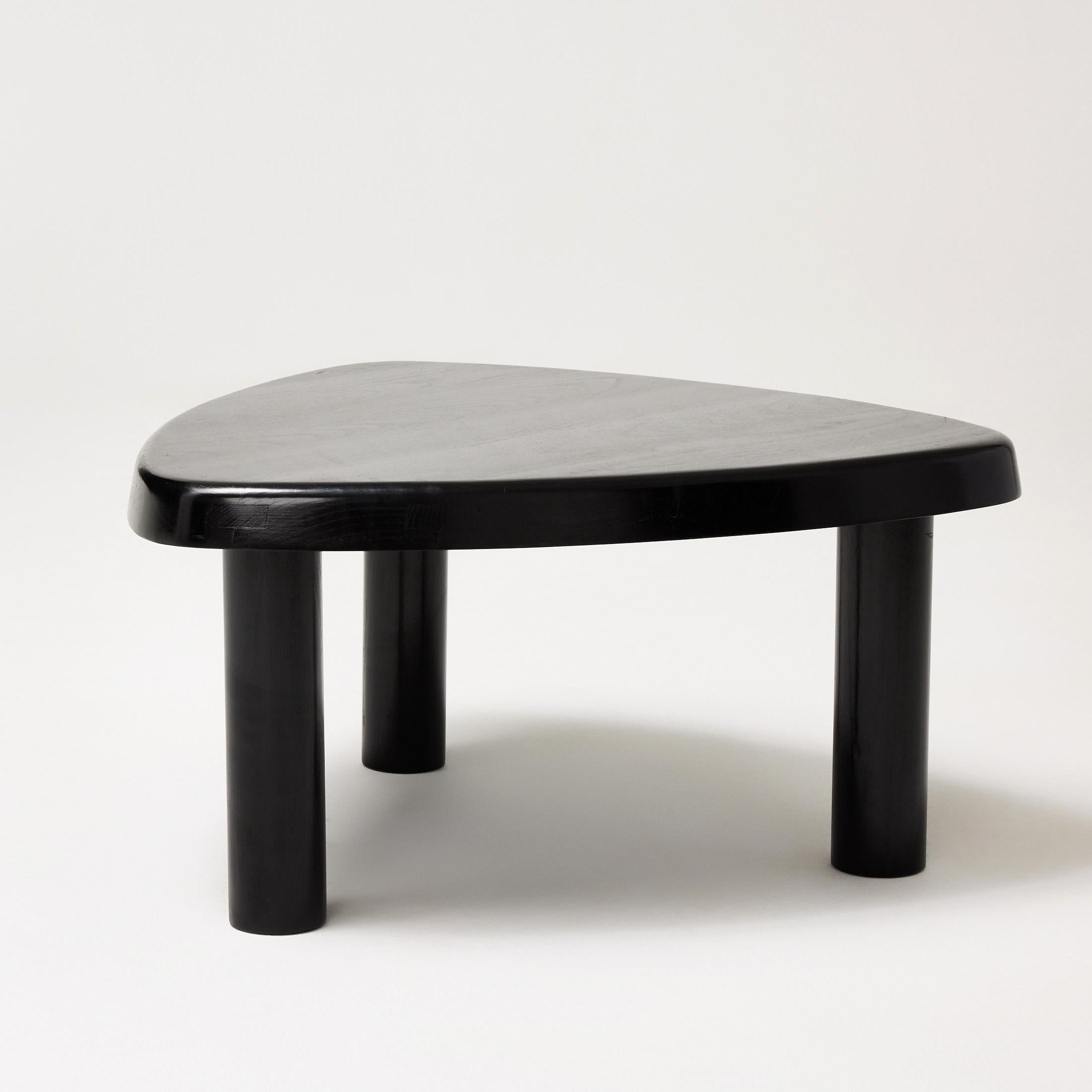 Schwarzer Holz-Beistelltisch T23 von Pierre Chapo, Sonderausgabe im Angebot 4