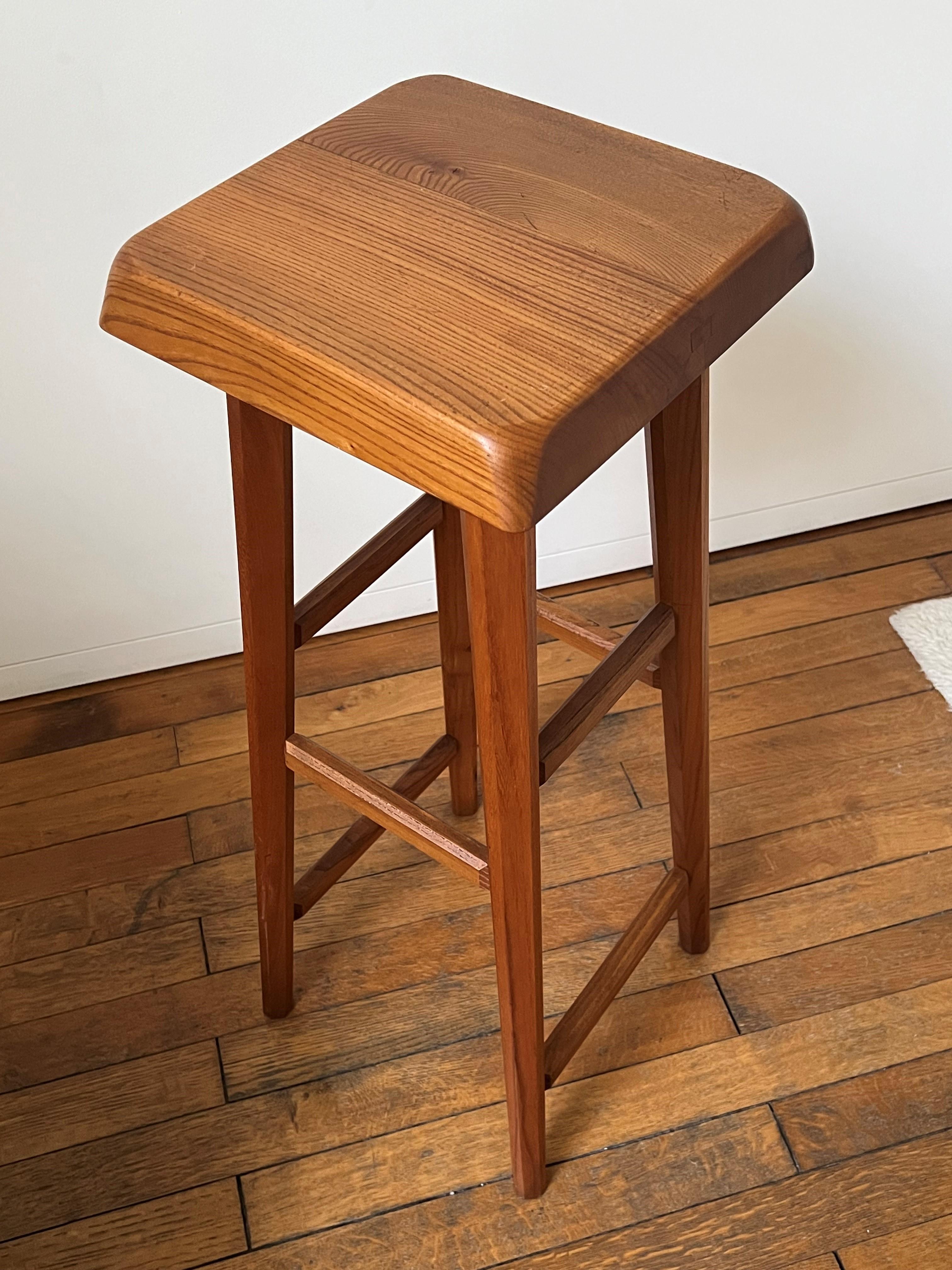 Mid-Century Modern Pierre Chapo. Stool S01C in solid elm For Sale