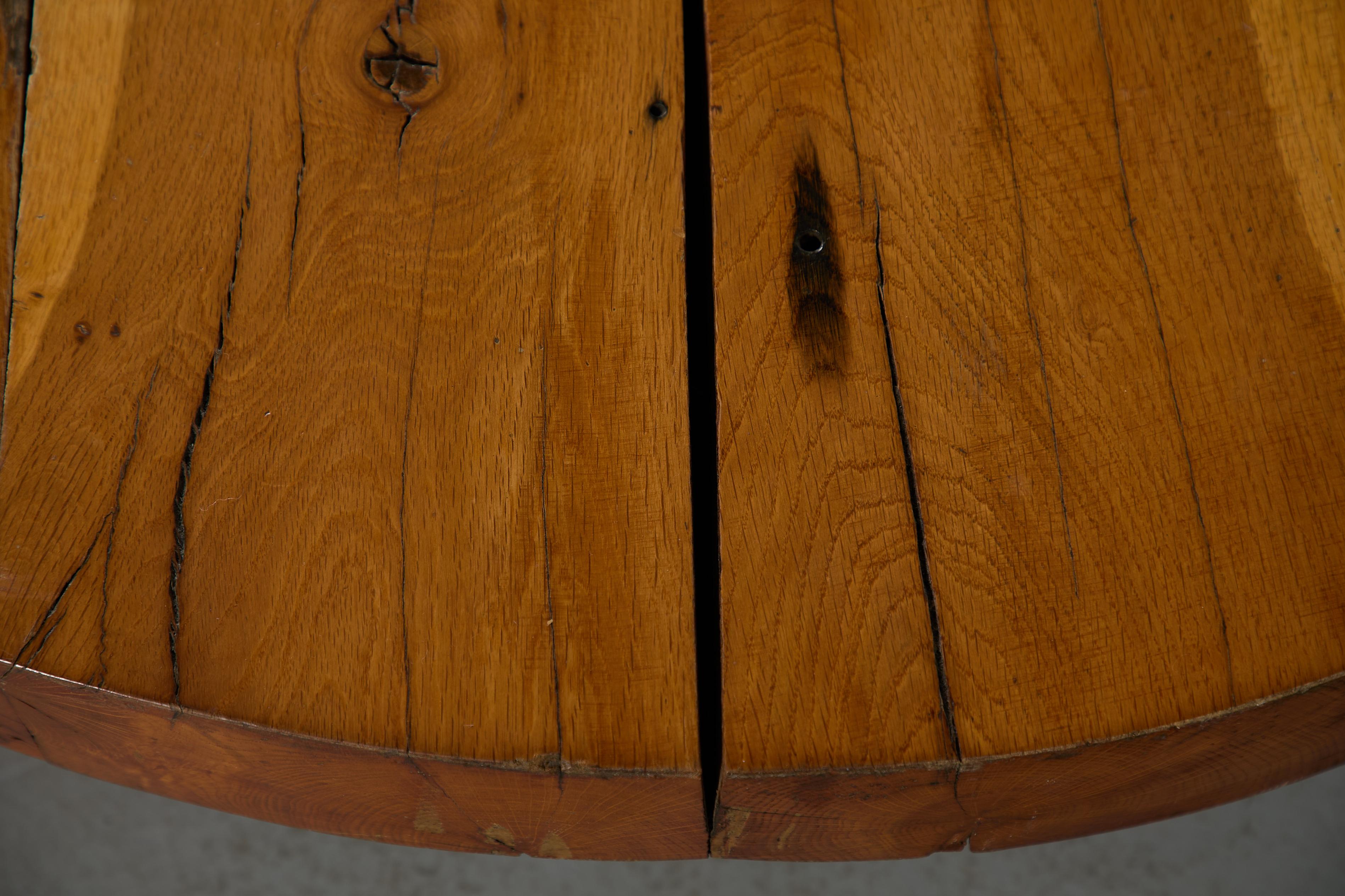 Tavolino da caffè brutalista massiccio in Oak, stile Pierre Chapo in vendita 9