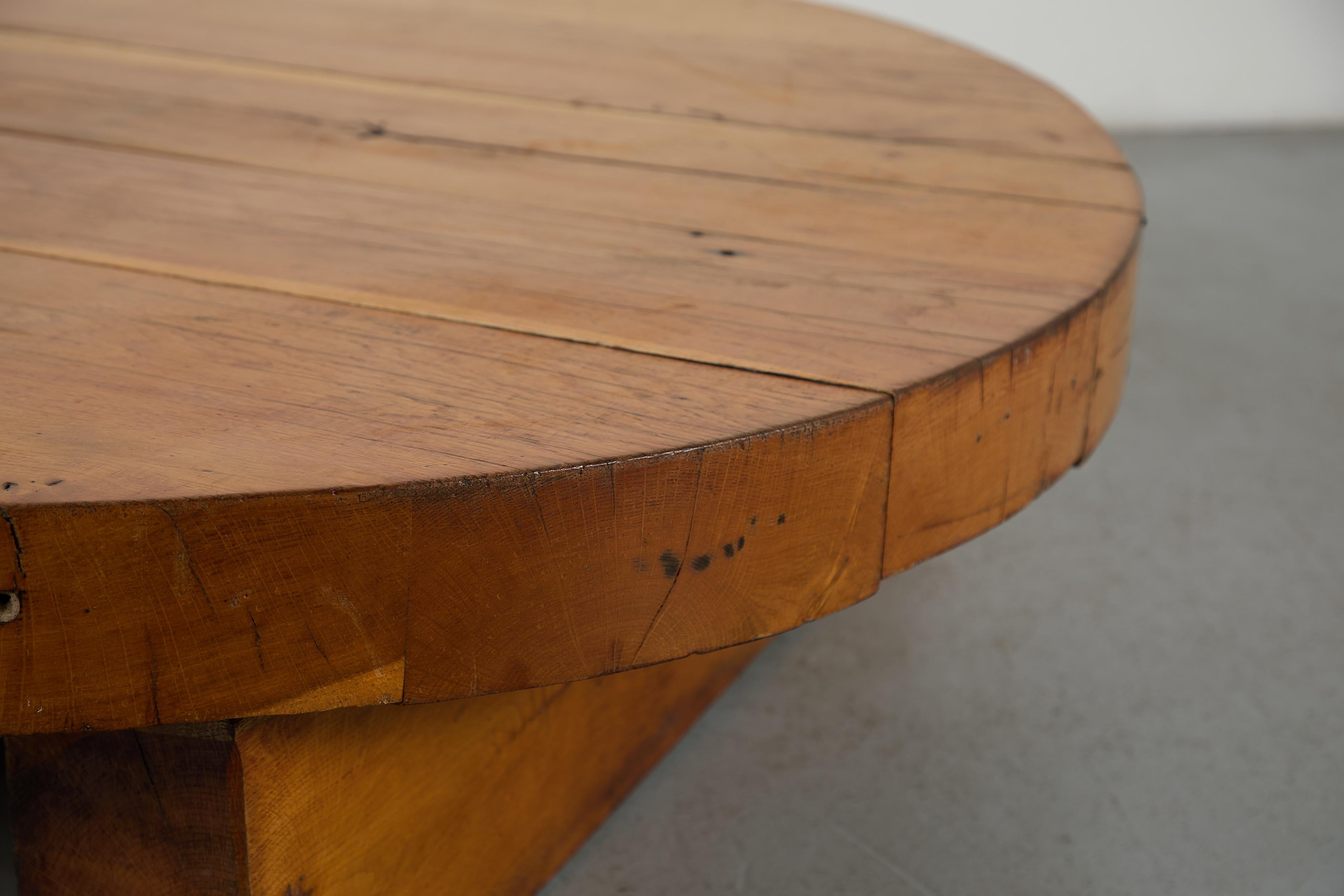 Tavolino da caffè brutalista massiccio in Oak, stile Pierre Chapo in vendita 2