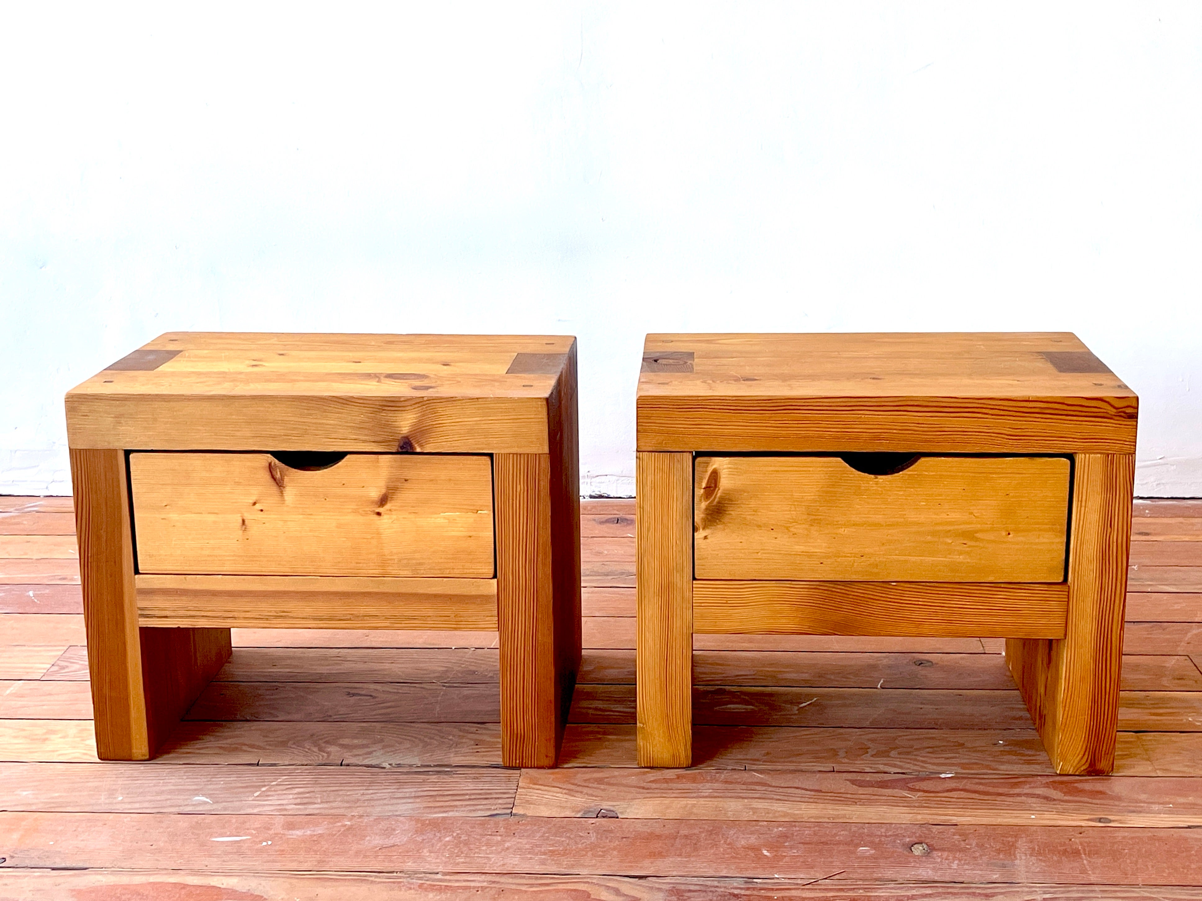 Pair of thick elm wood nightstands in the style of Pierre Chapo.
Beautiful grain to wood and craftsmanship 
Single drawer for storage.
 