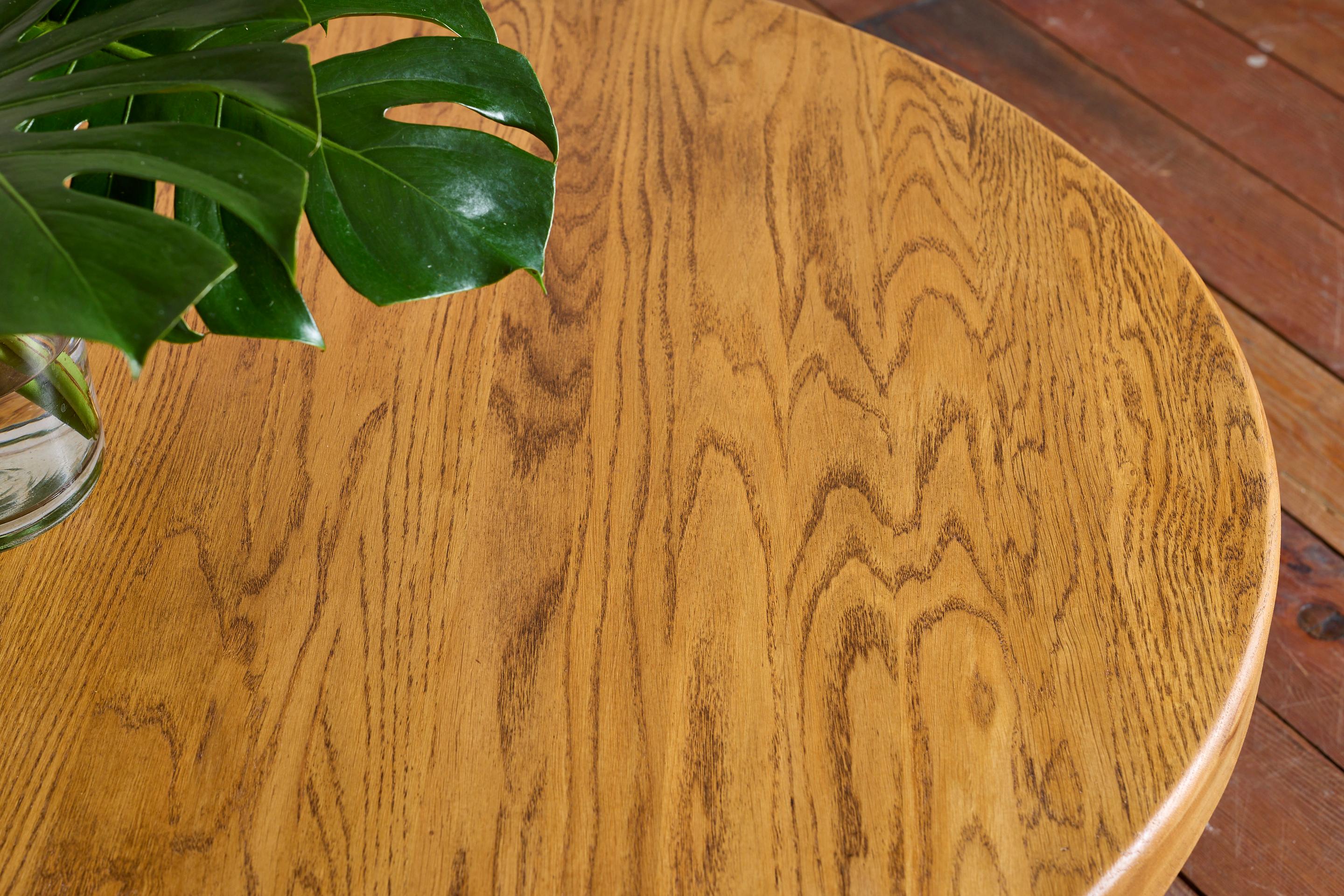 Pierre Chapo Style Oak Couchtisch (Eichenholz) im Angebot