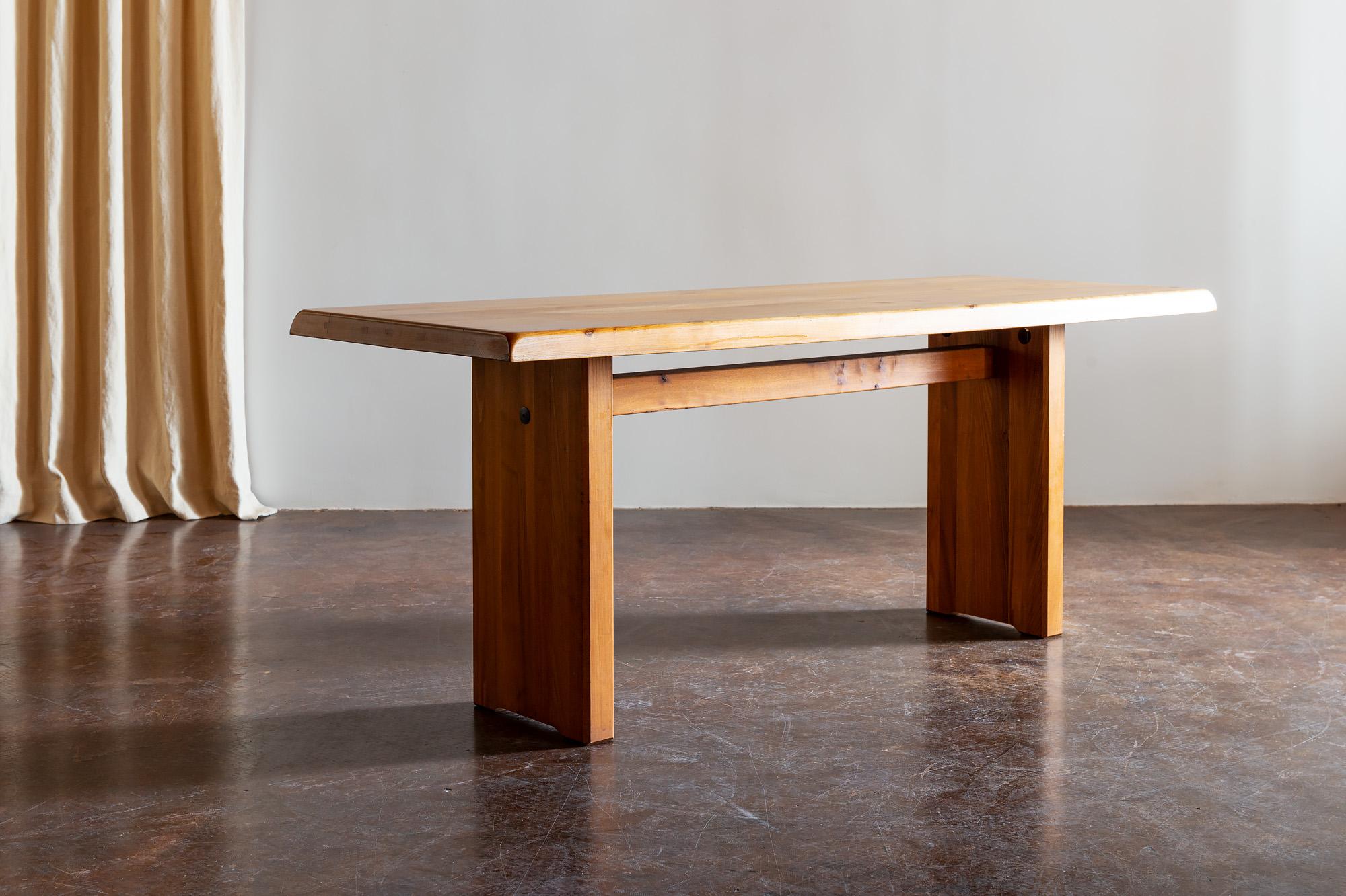 Elegant T14 dining table in patinated elm by Pierre Chapo, France, 1970s.
