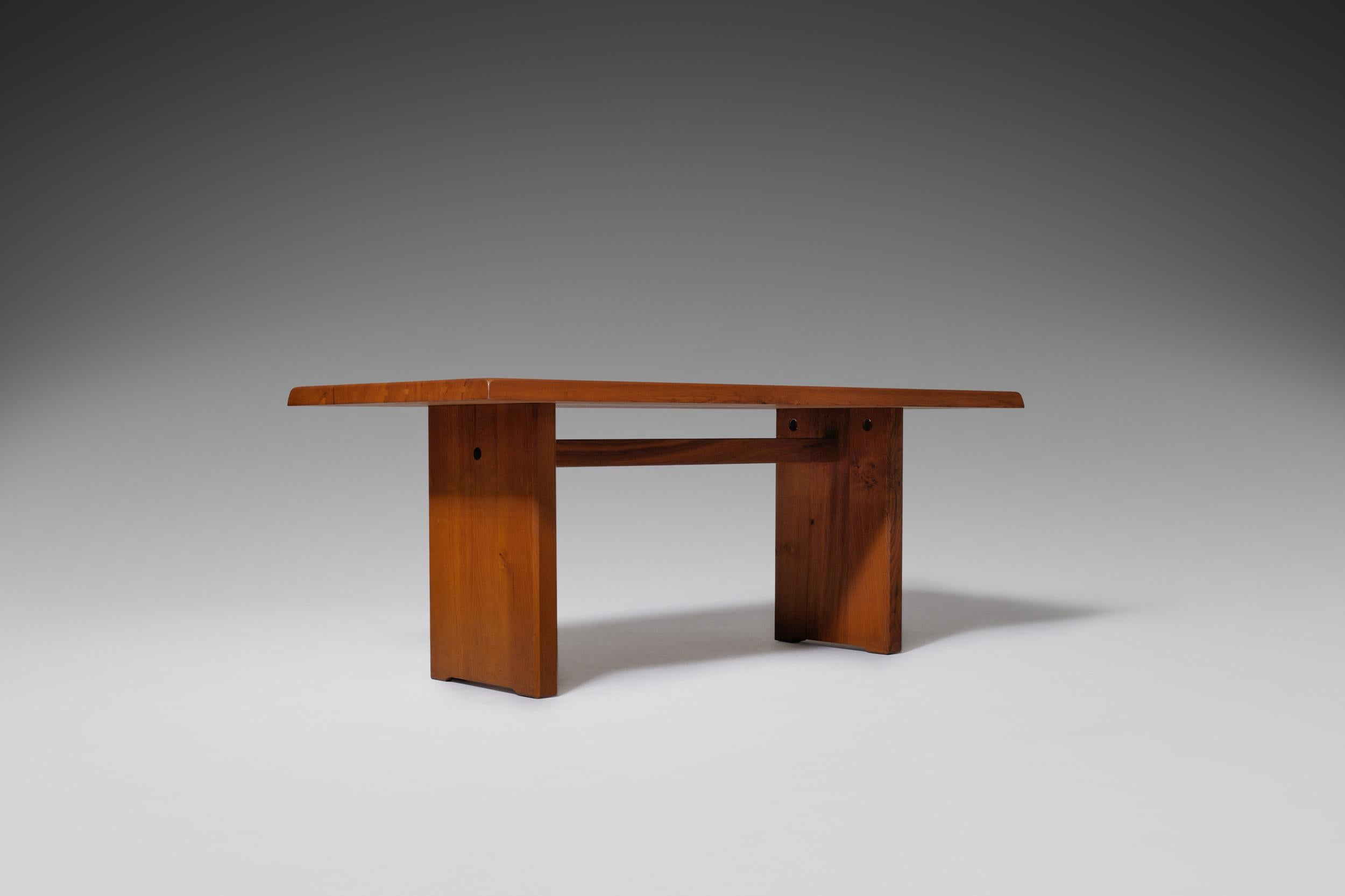 Pierre Chapo ‘T14C’ Dining Table in Solid Elm In Good Condition In Rotterdam, NL