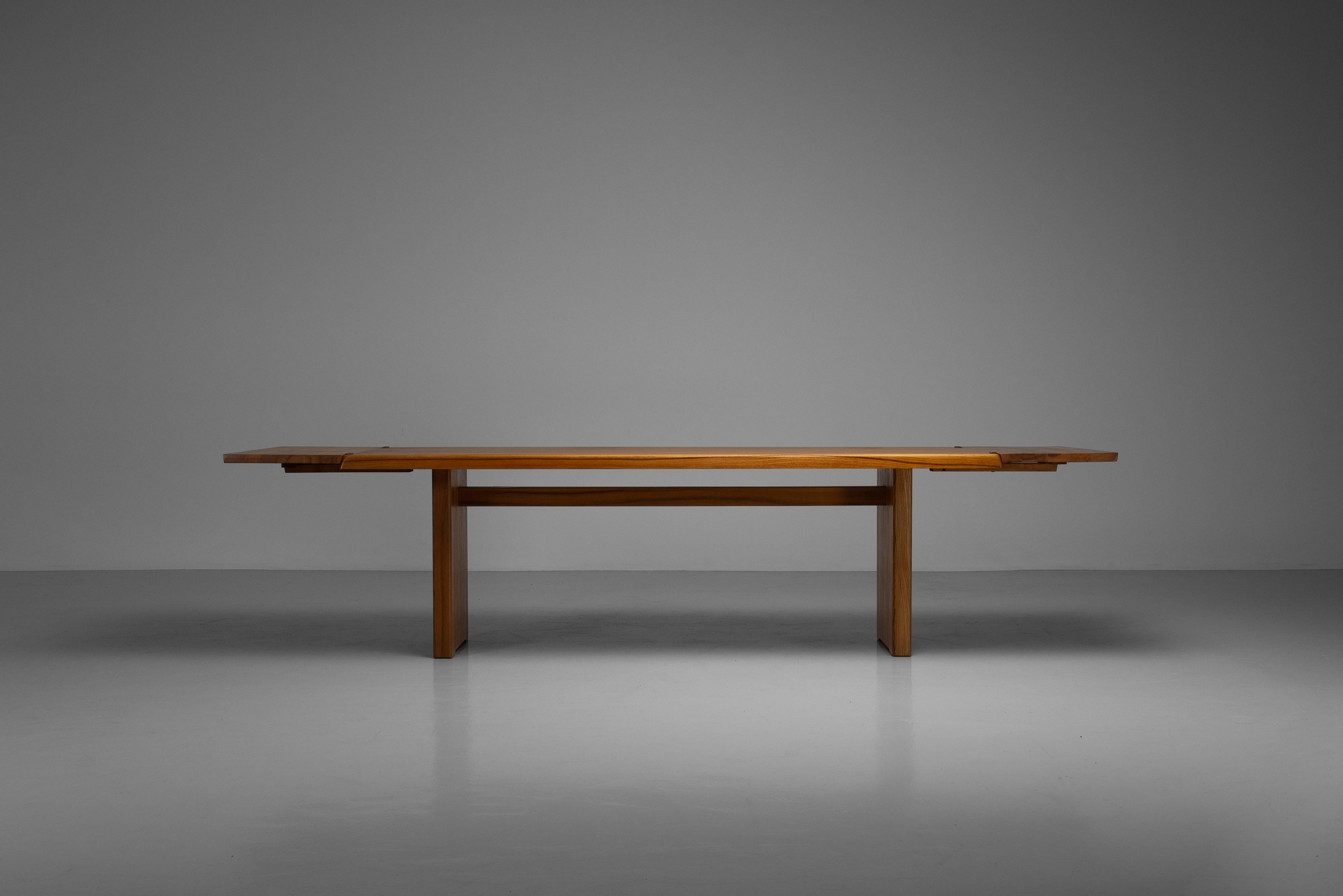 Table de salle à manger T14D en orme Pierre Chapo, France 1965 3