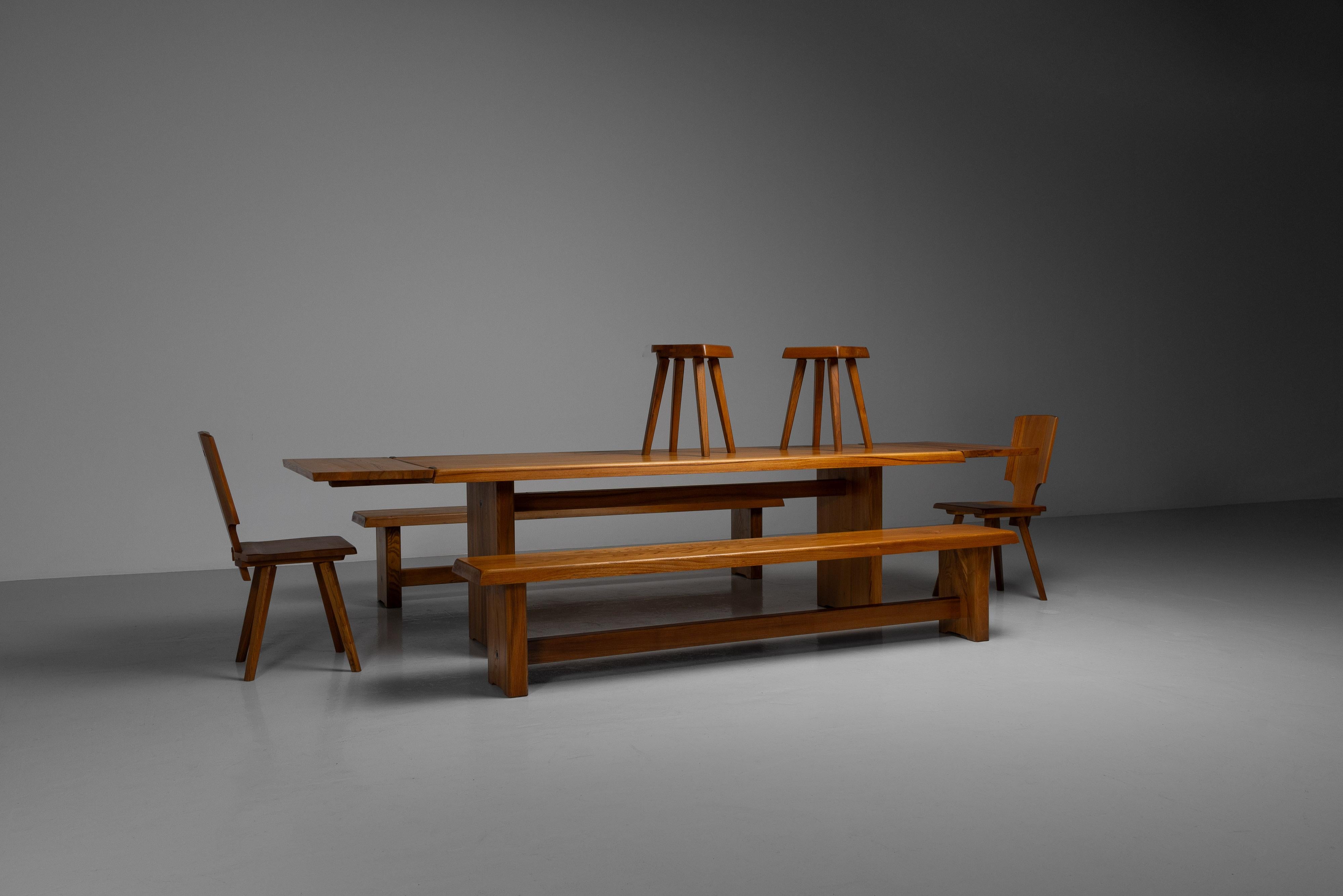 Table de salle à manger T14D en orme Pierre Chapo, France 1965 13