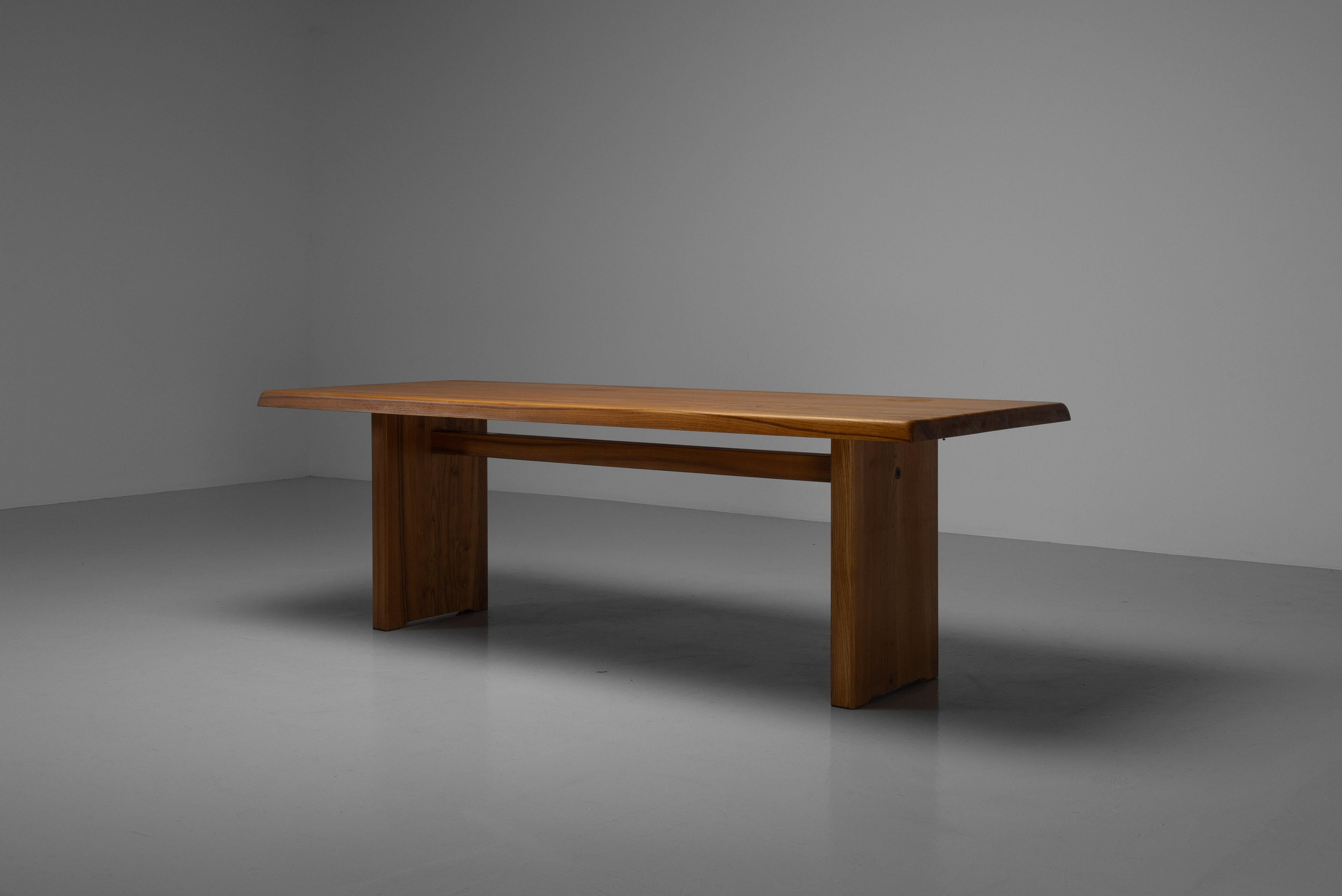 Mid-Century Modern Table de salle à manger T14D en orme Pierre Chapo, France 1965