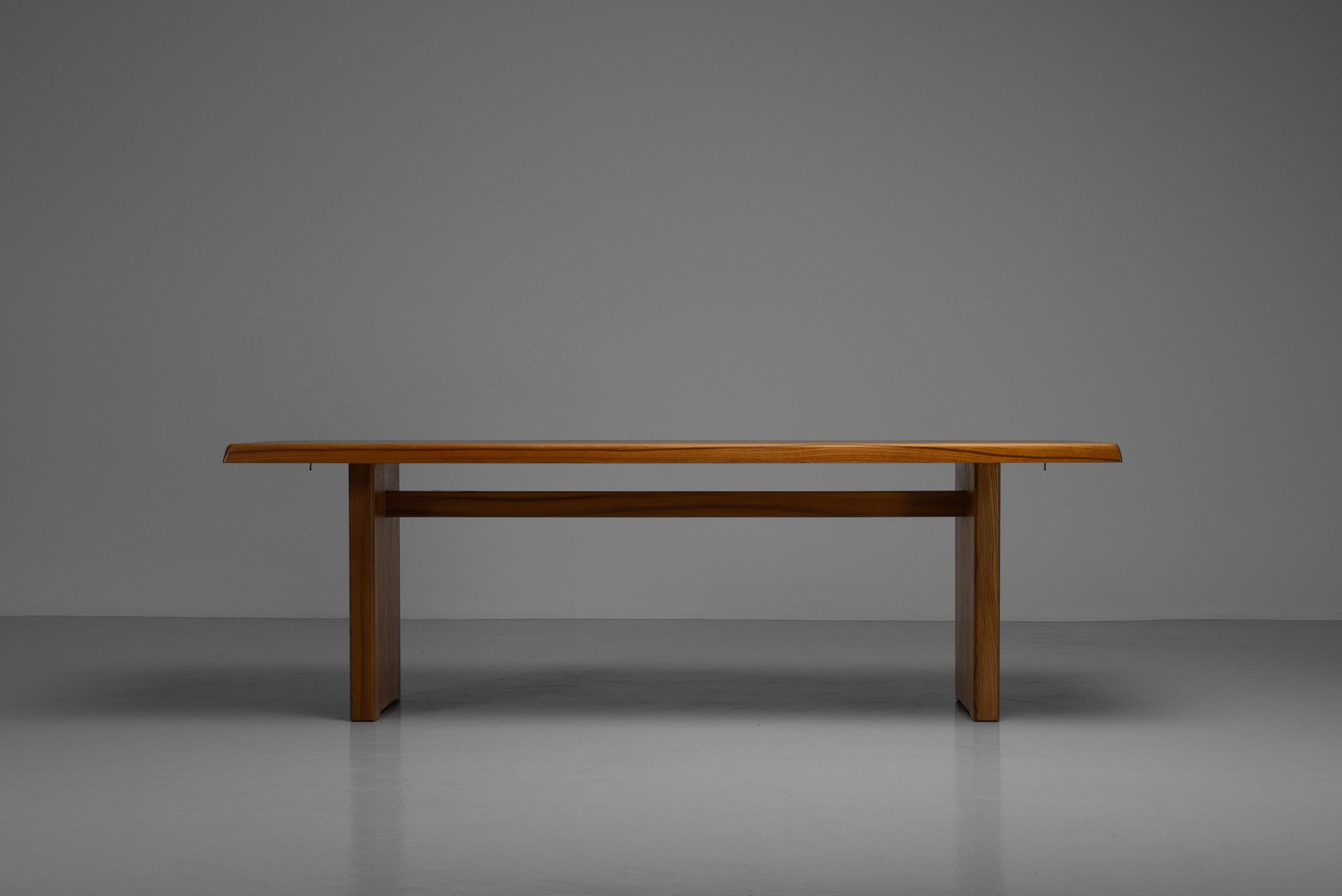Français Table de salle à manger T14D en orme Pierre Chapo, France 1965