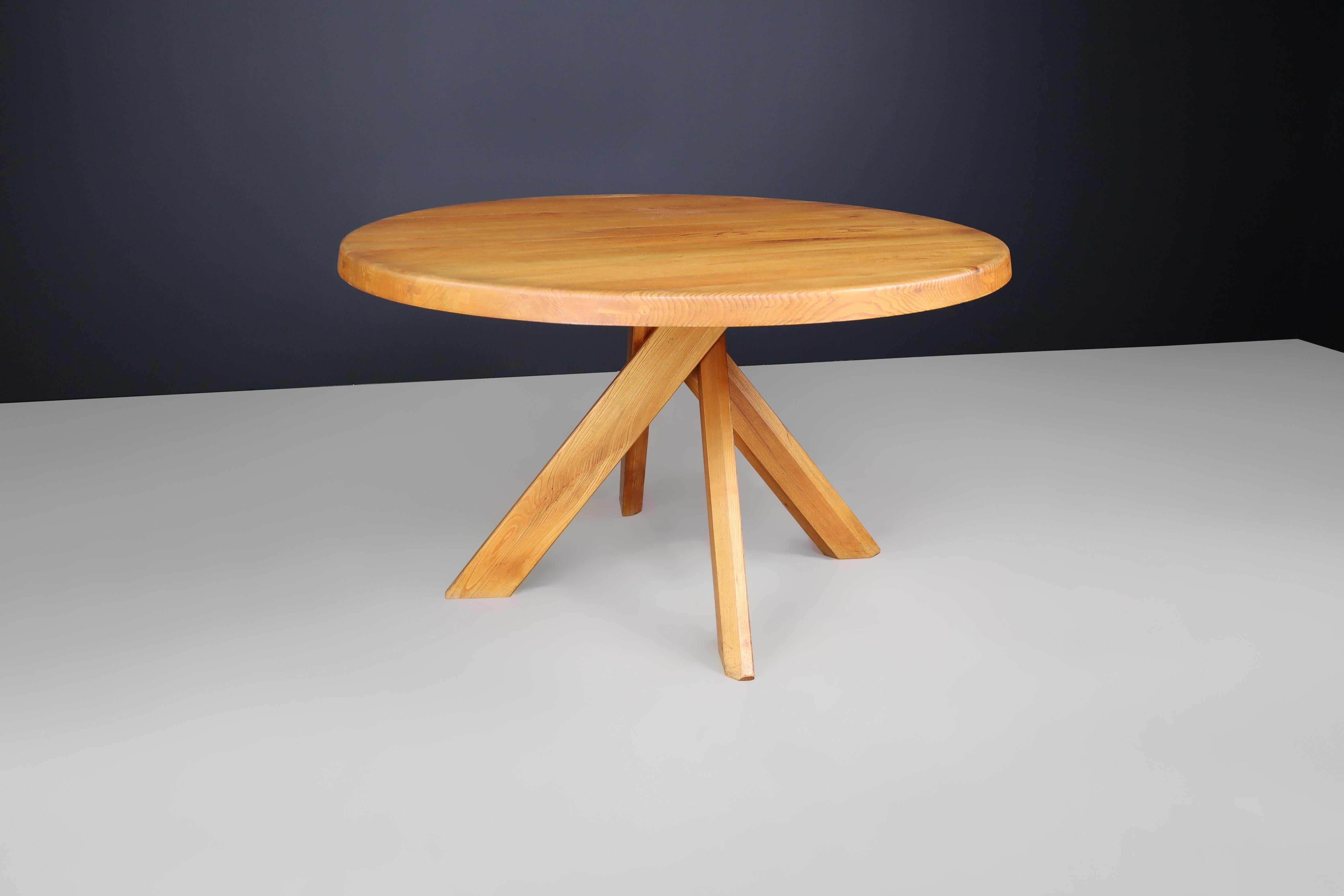 Pierre Chapo 'T21C' Sfax Round Dining Table made of Solid Elm, France 1969 For Sale 1
