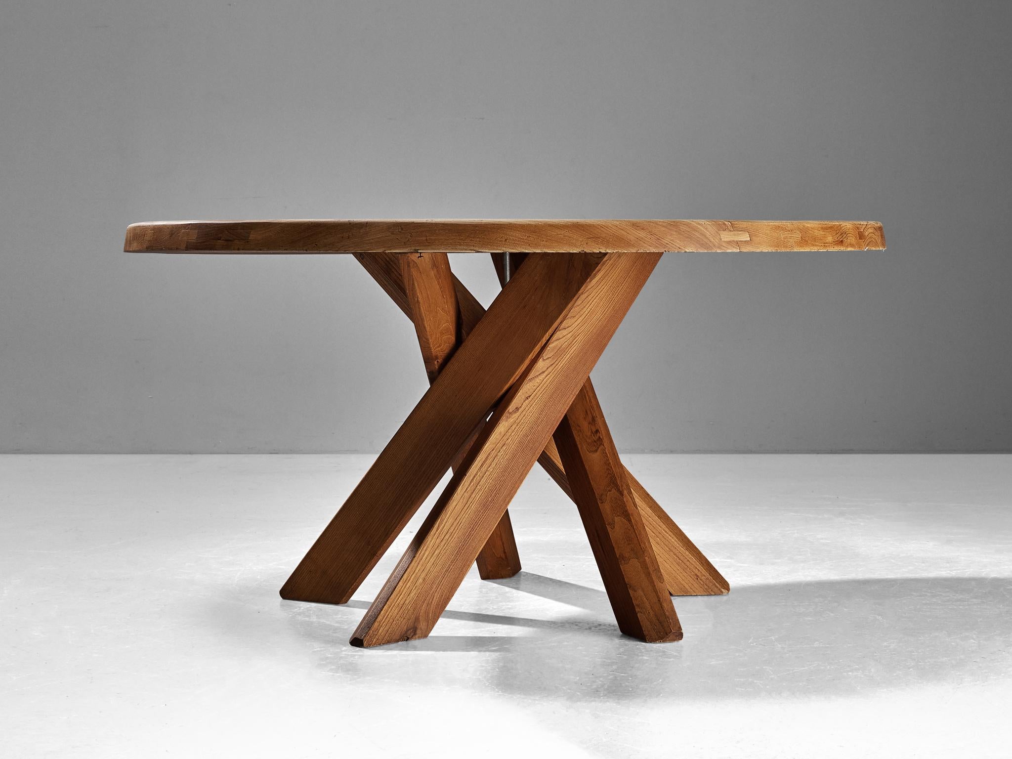 Table de salle à manger T21D en orme massif Pierre Chapo Bon état à Waalwijk, NL
