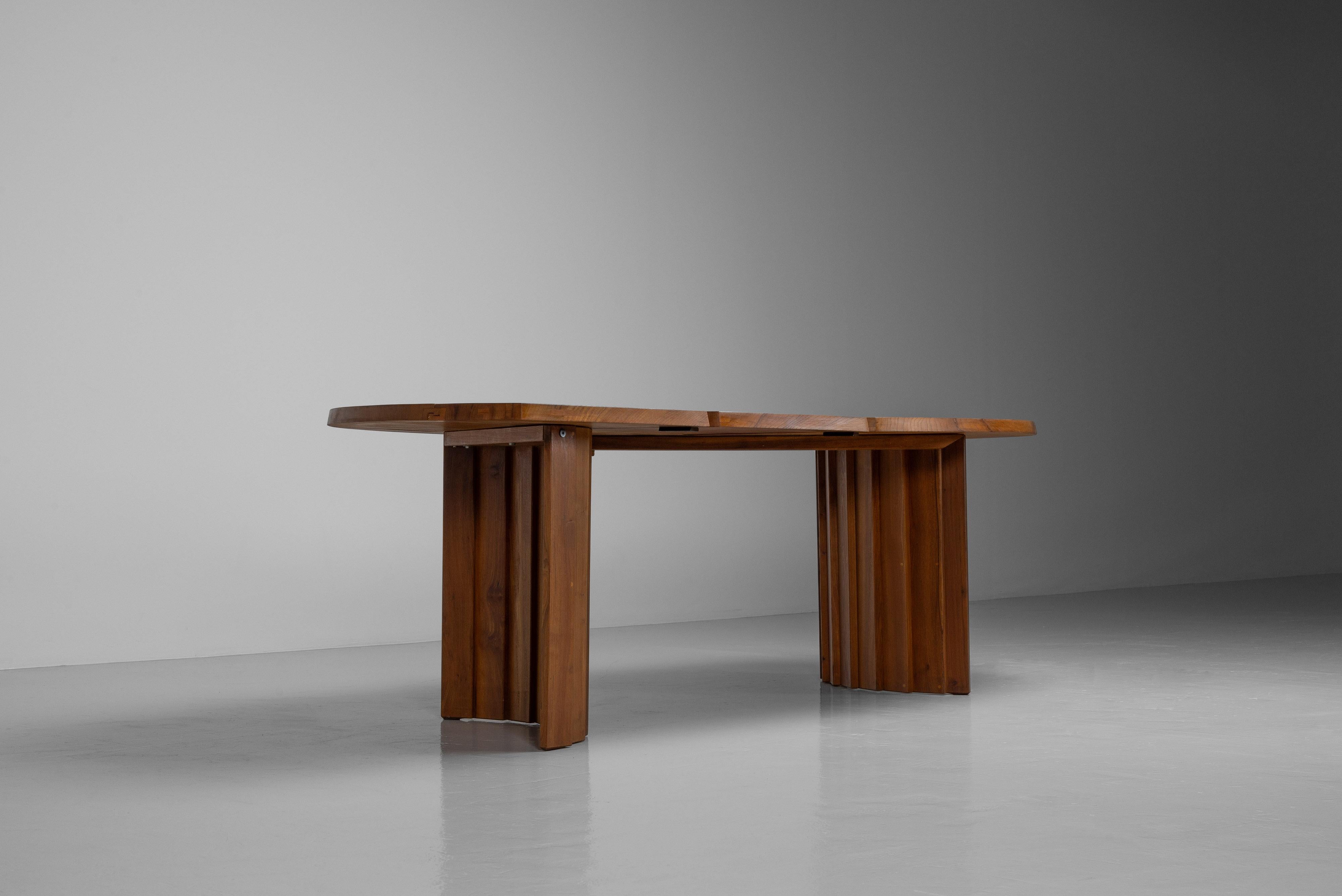Pierre Chapo TGV table in solid elm France 1979 In Good Condition For Sale In Roosendaal, Noord Brabant