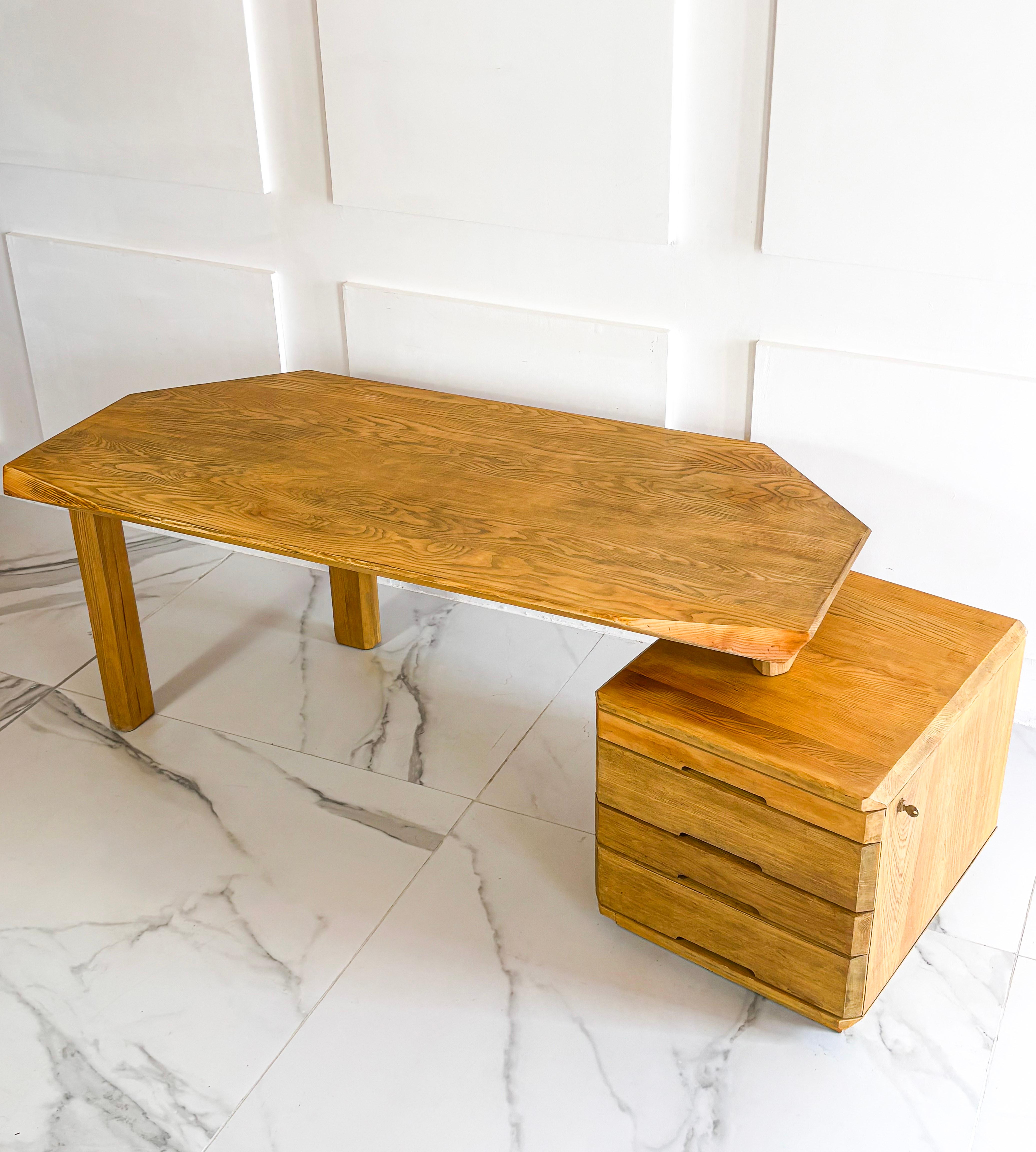 Mid-Century Modern Pierre Chapo, vintage desk model B40 in solid elm, circa 1980 For Sale