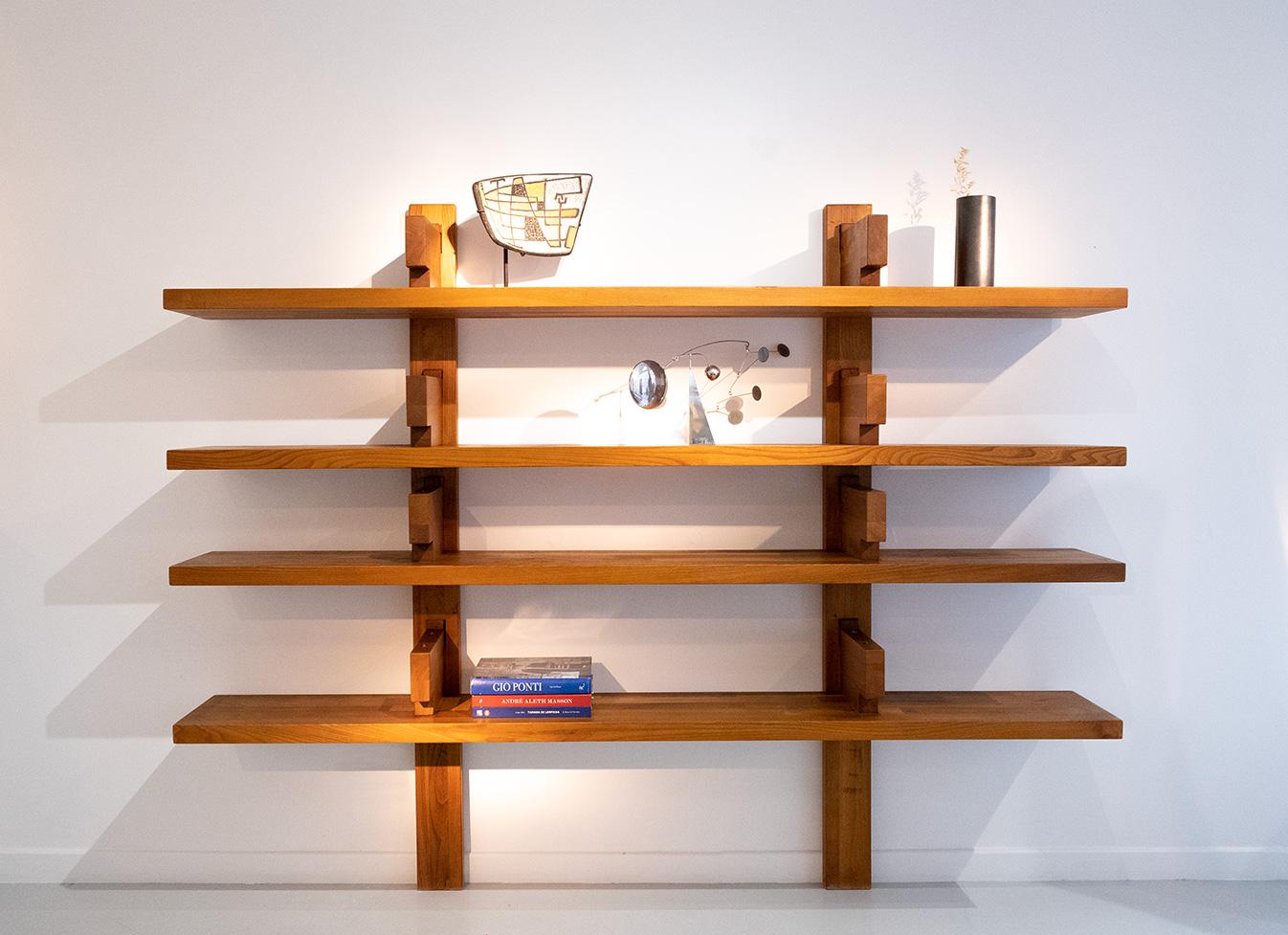 Pierre Chapo (1927-1987)
?
Wonderful B17 B bookcase in solid elm.
One of the most beautiful creations of Pierre Chapo with an aerial and minimalist design as interesting as the realizations of Charlotte Perriand.
Great quality of manufacture and